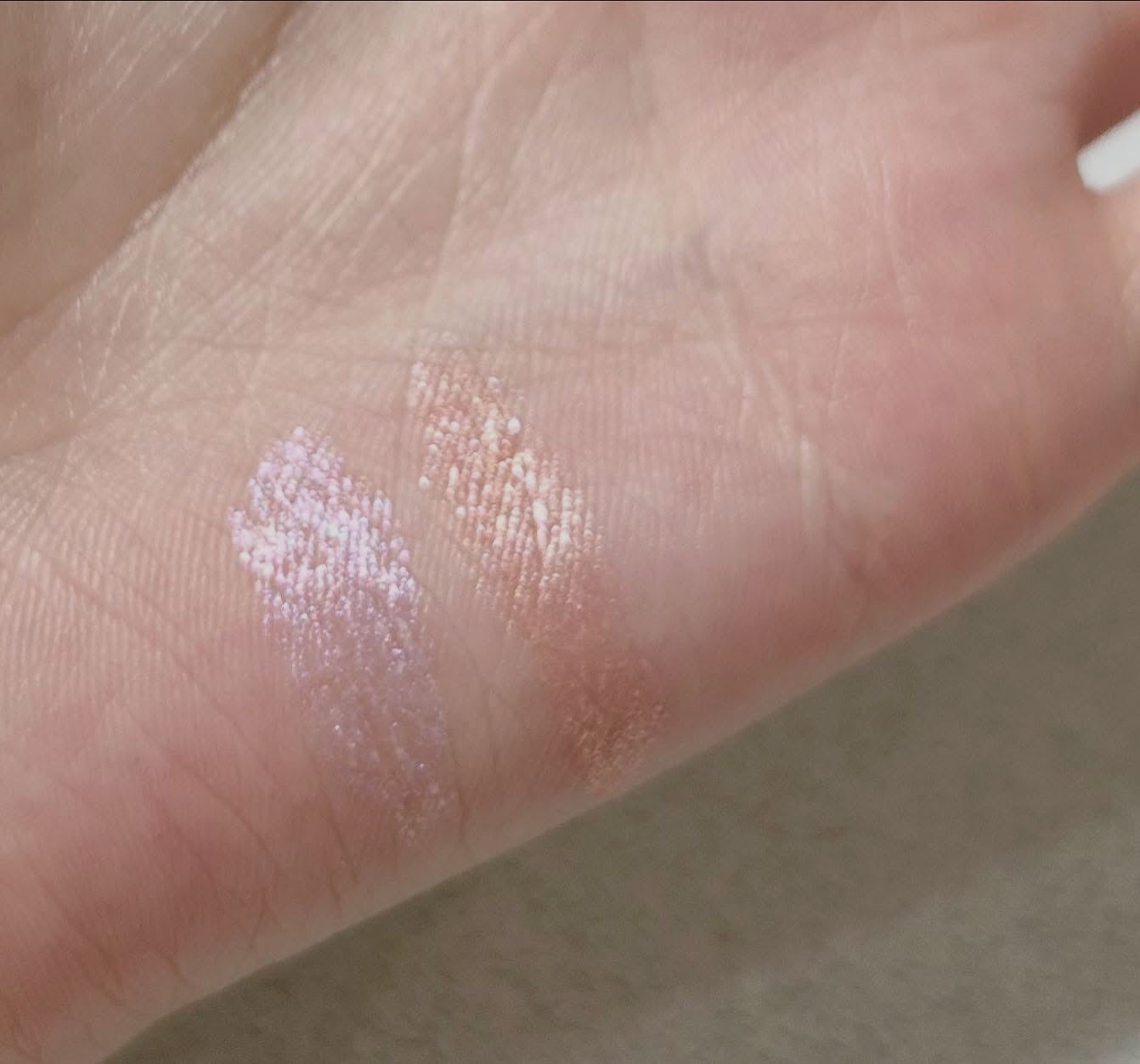 アートクラス アイグリッツ/too cool for school/スティックアイシャドウを使ったクチコミ(3枚目)