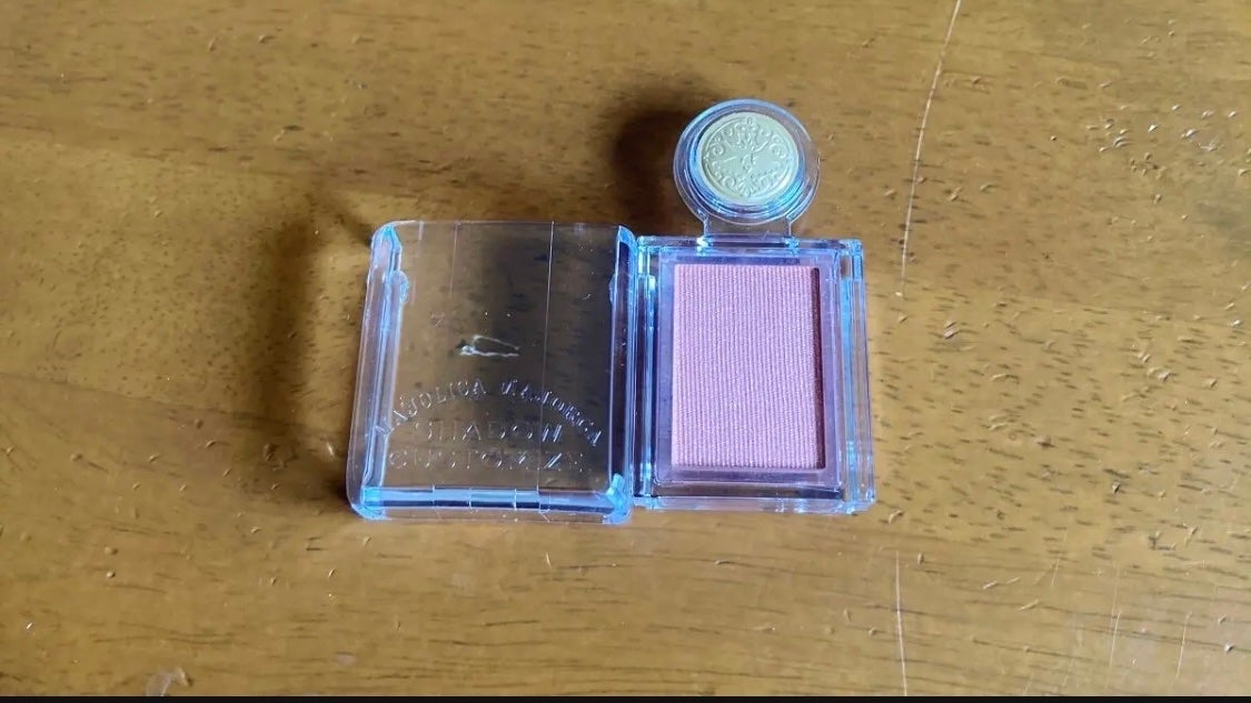 シャドーカスタマイズ/MAJOLICA MAJORCA/単色アイシャドウを使ったクチコミ(2枚目)