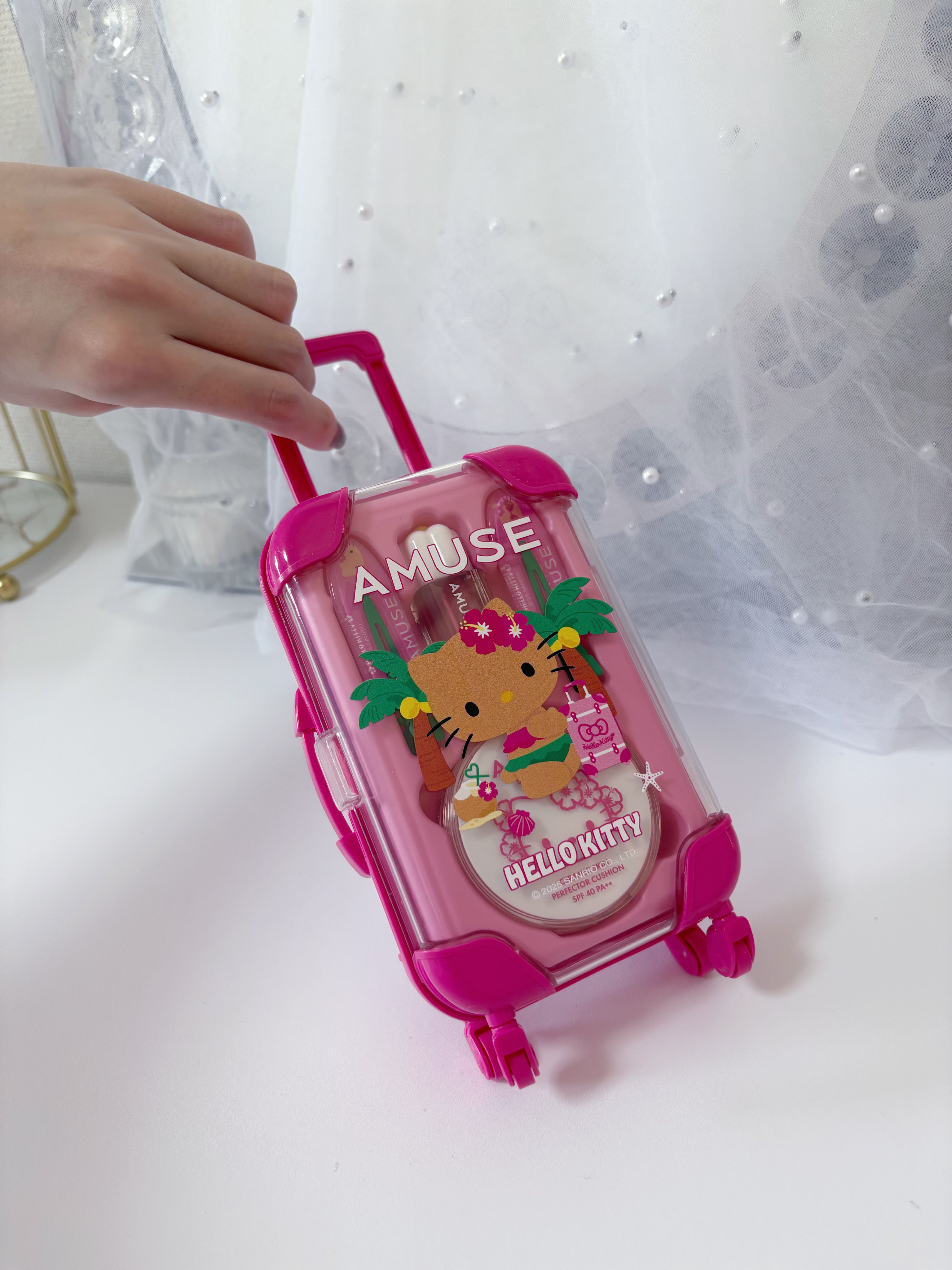 AMUSE クイックメイクアップミニラゲージ [TANNING HELLO KITTY EDITION] クールセット/AMUSE/メイクアップキットを使ったクチコミ（2枚目）