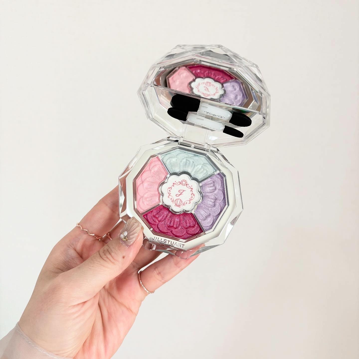 ジルスチュアート ブルームクチュール アイズ　ジュエルドブーケ/JILL STUART/アイシャドウパレットを使ったクチコミ（3枚目）