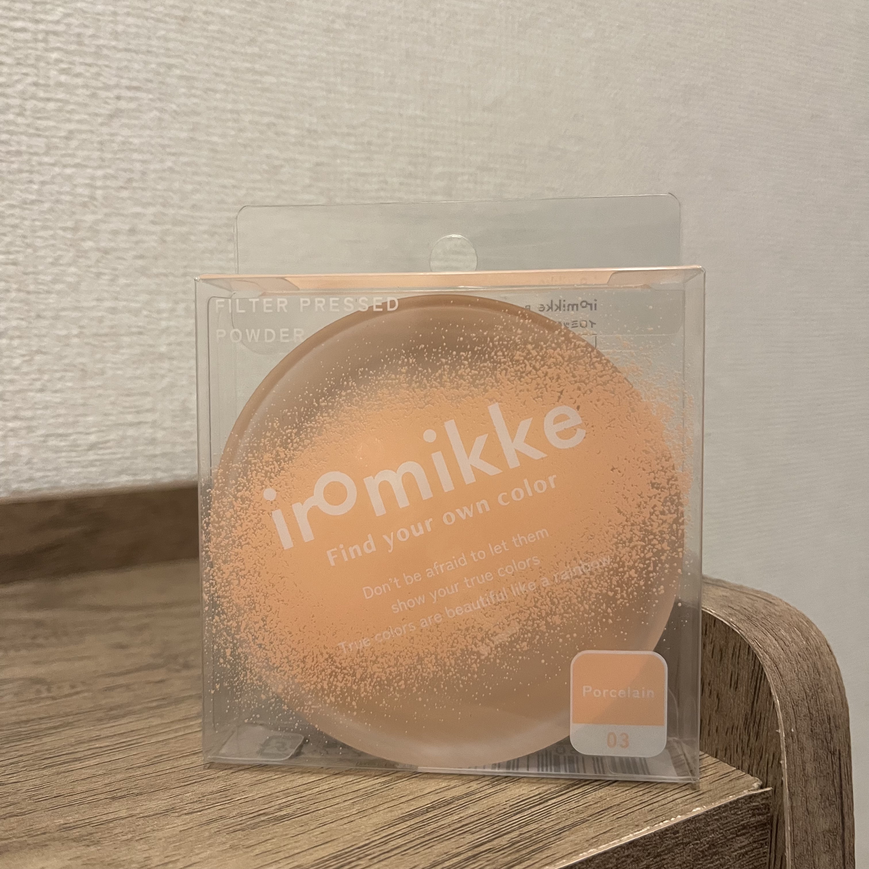 ☺︎iromikke

イロミッケ フィルタープレストパウダー
03　ポーセリン

お気に入りすぎるパウダー。
良すぎてベージュカラーも購入。
友達にもおすすめしたらめちゃくちゃに気に入ってくれた♡

薄くて持ち運びにも便利！