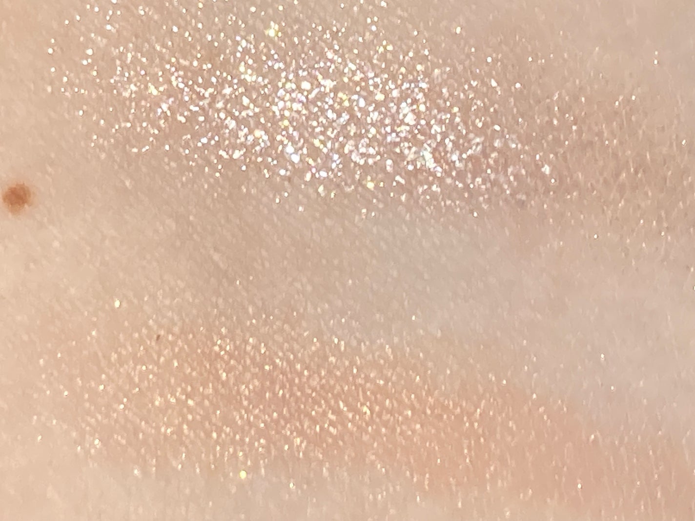 レブロン ダズル アイシャドウ クアッド/REVLON/アイシャドウパレットを使ったクチコミ(8枚目)