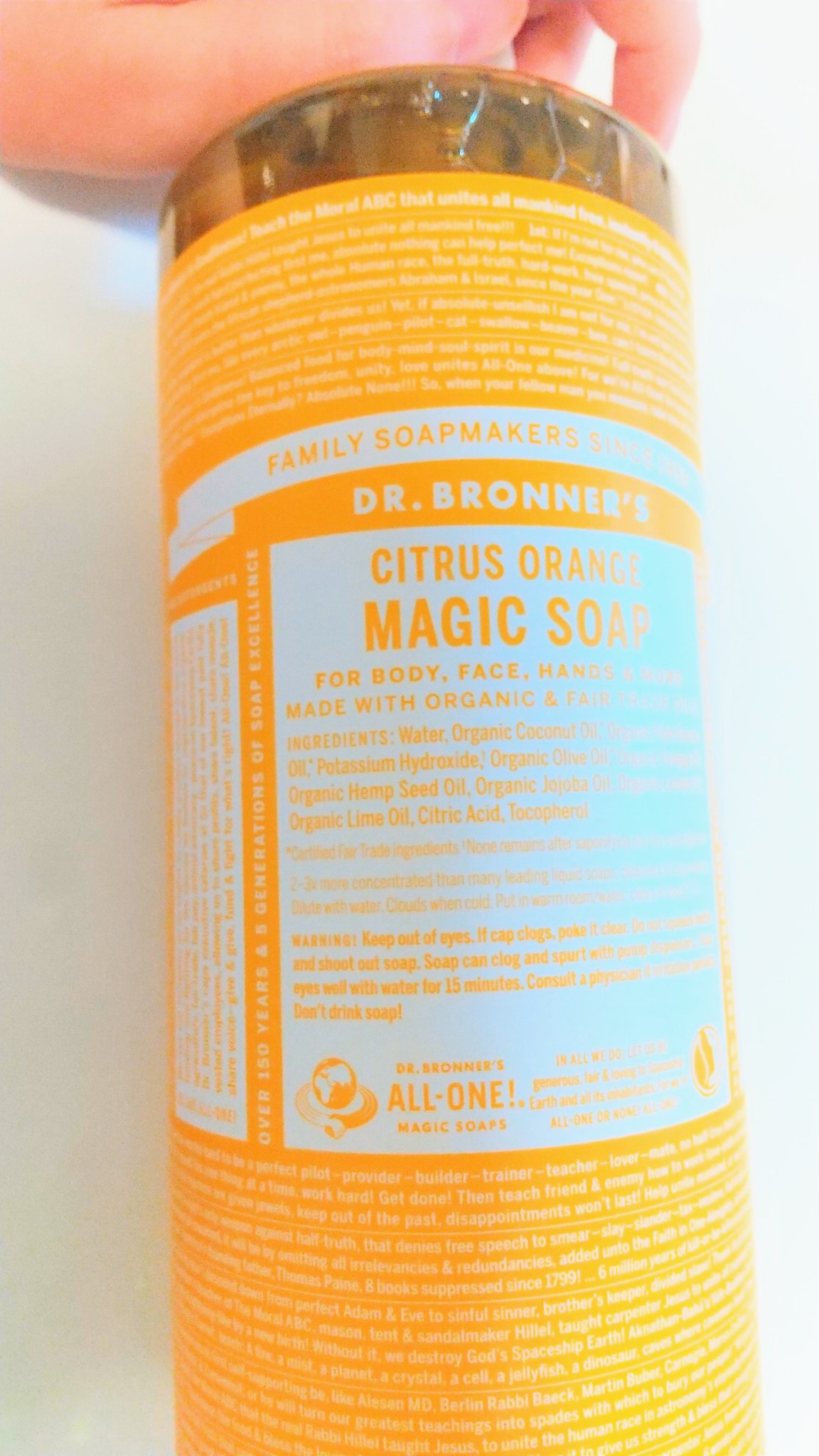 マジックソープ シトラスオレンジ 946ml/ドクターブロナー/ボディソープを使ったクチコミ（1枚目）