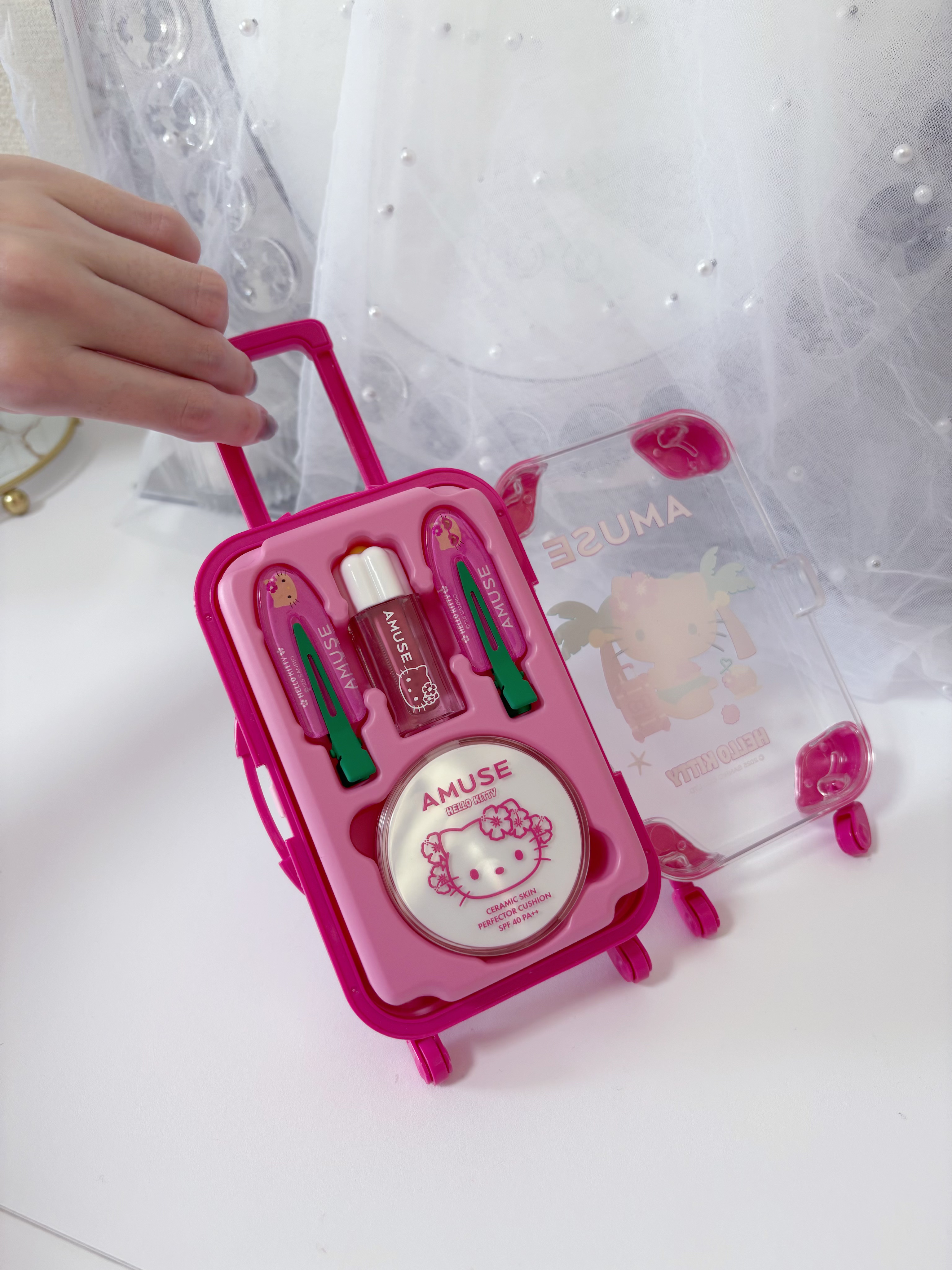 AMUSE クイックメイクアップミニラゲージ [TANNING HELLO KITTY EDITION] クールセット/AMUSE/メイクアップキットを使ったクチコミ（3枚目）