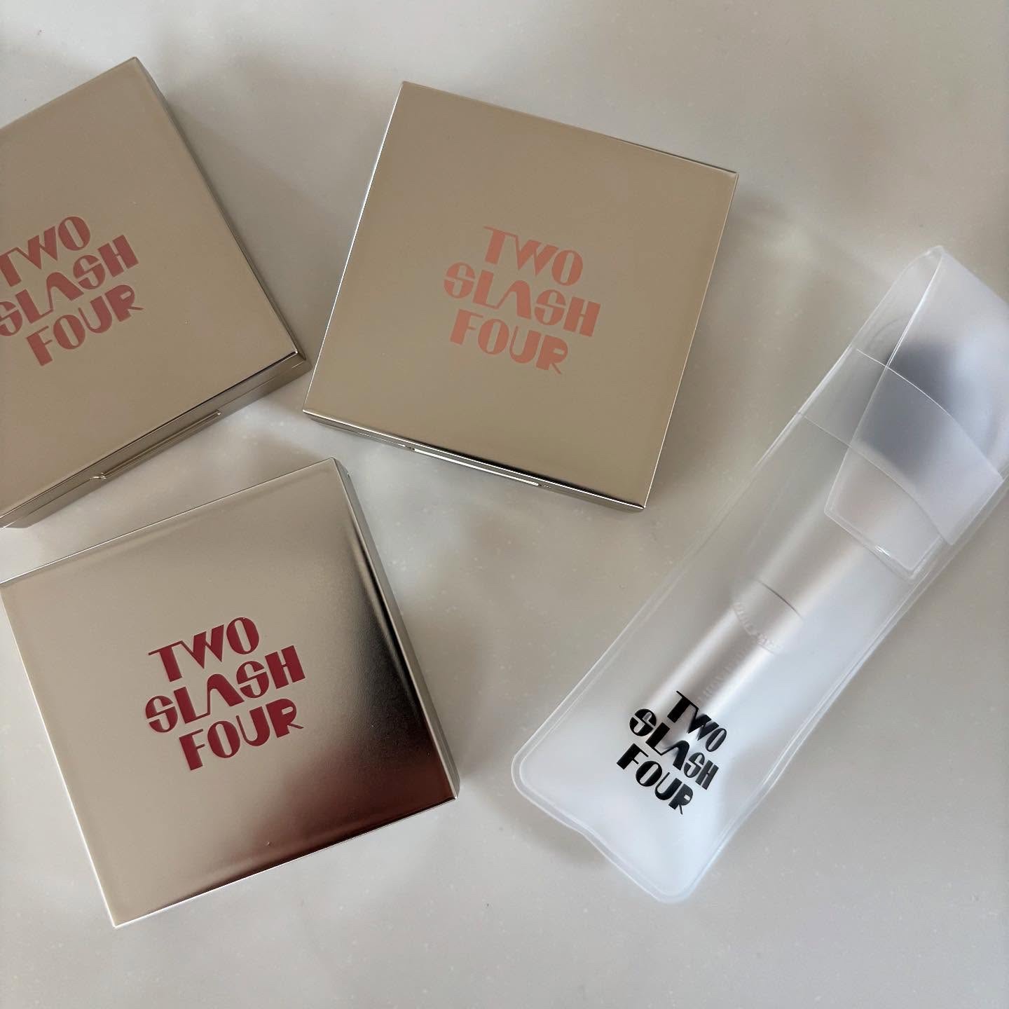 オールオーバーフェイスブラッシュ/TWO SLASH FOUR/パウダーチークを使ったクチコミ（2枚目）