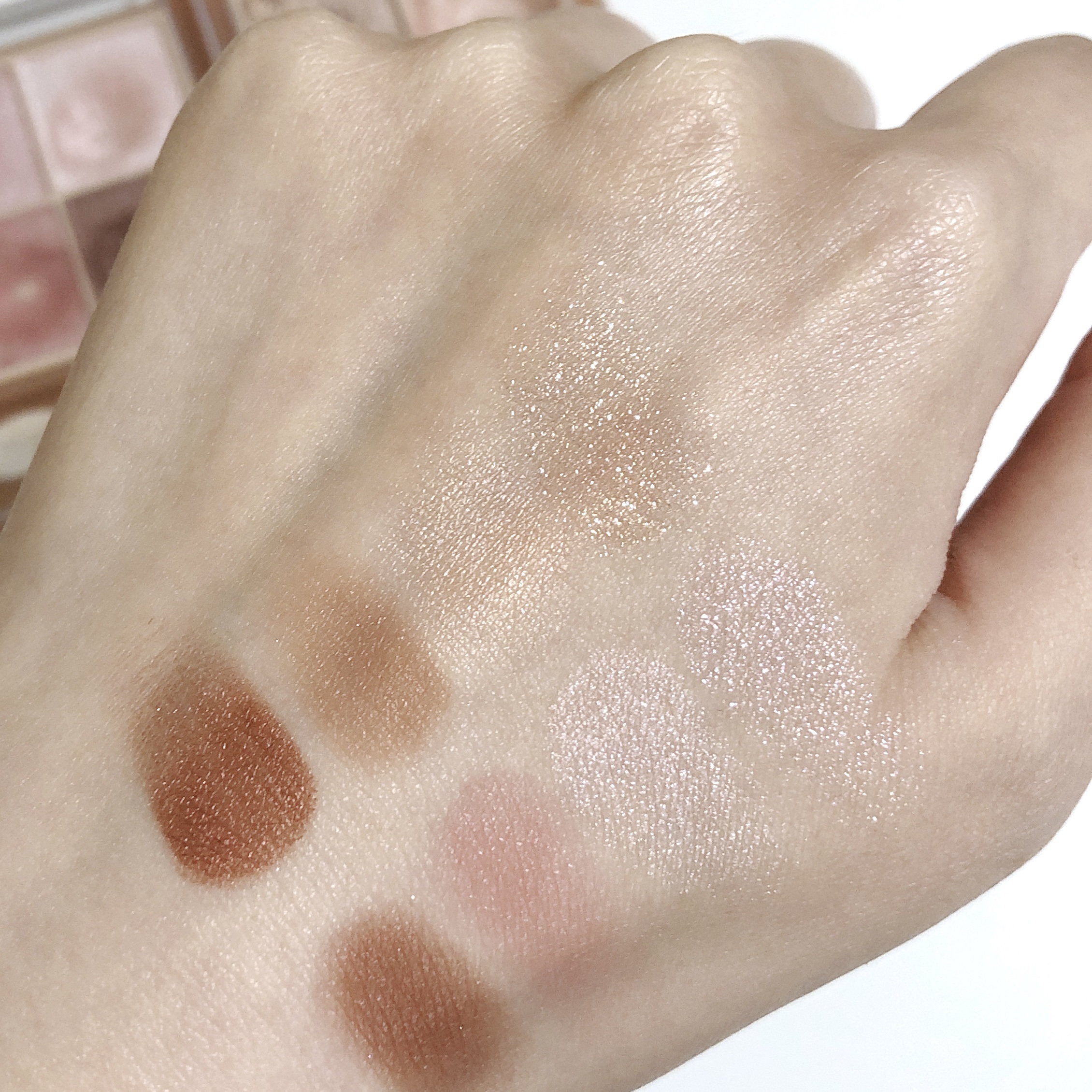 ベージュトーンアイシャドウ/CEZANNE/アイシャドウパレットを使ったクチコミ（2枚目）