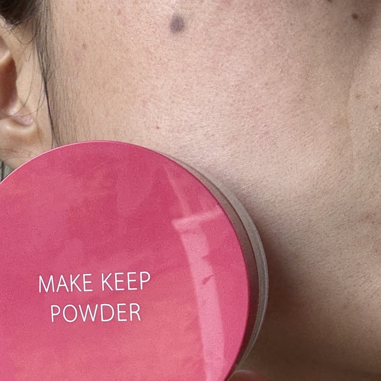 フィニッシングパウダー マット/チャコット・コスメティクス/ルースパウダーを使ったクチコミ（2枚目）