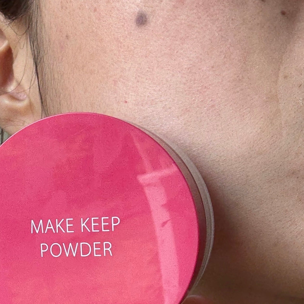 フィニッシングパウダー マット/チャコット・コスメティクス/ルースパウダーを使ったクチコミ(2枚目)