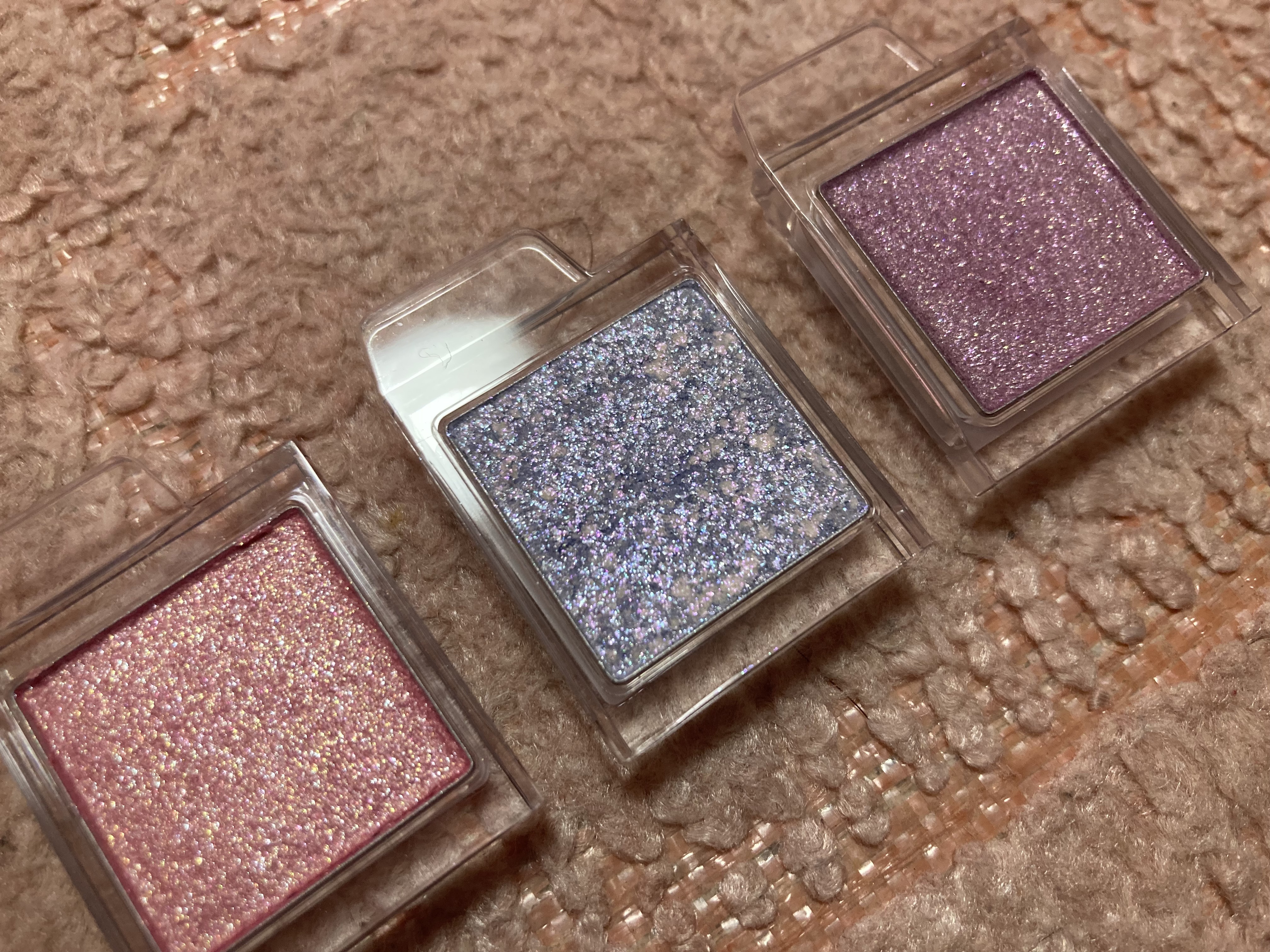 スライドインシングル G03 バニーチャット/rom&nd/単色アイシャドウを使ったクチコミ（1枚目）