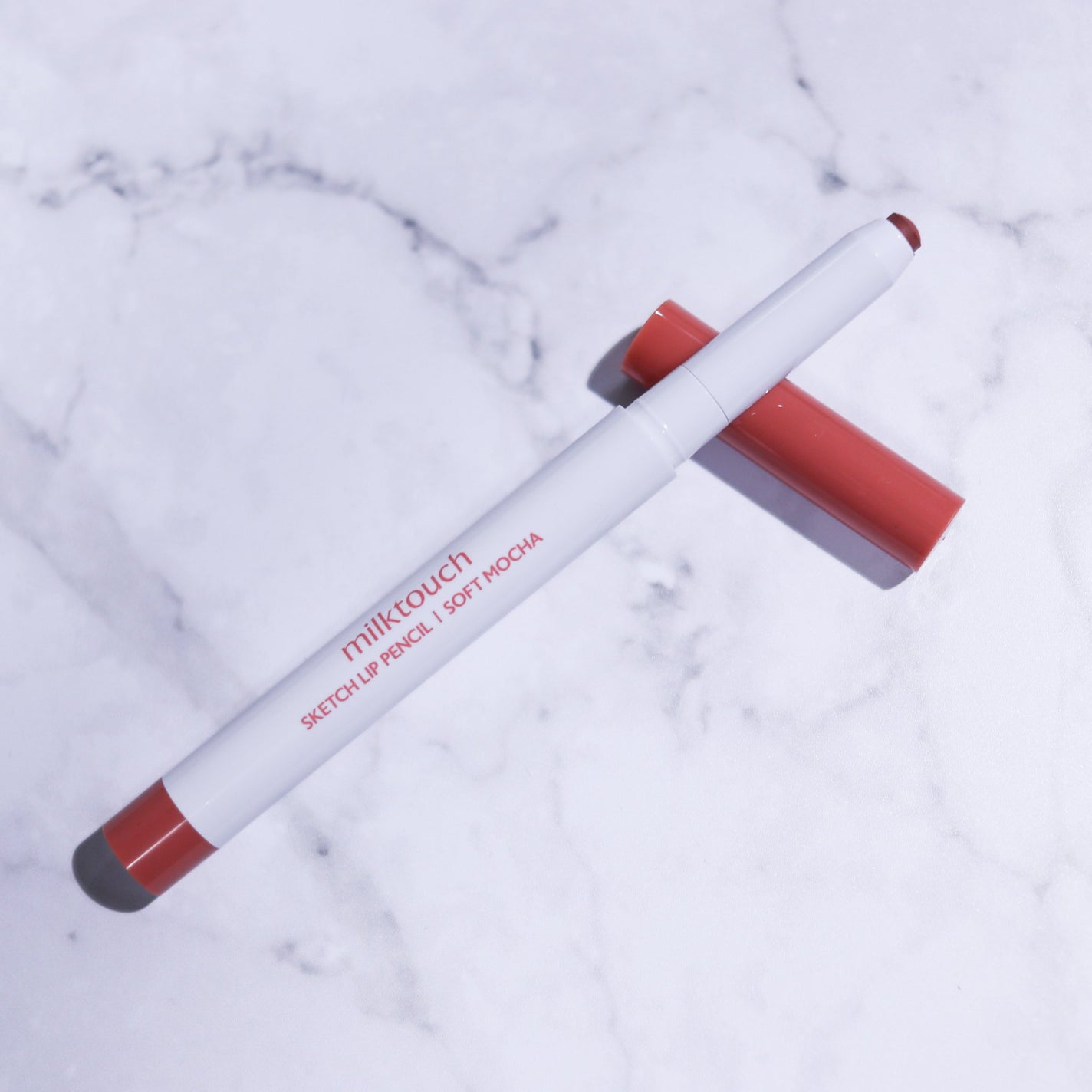 スケッチリップペンシル Milk Touch
