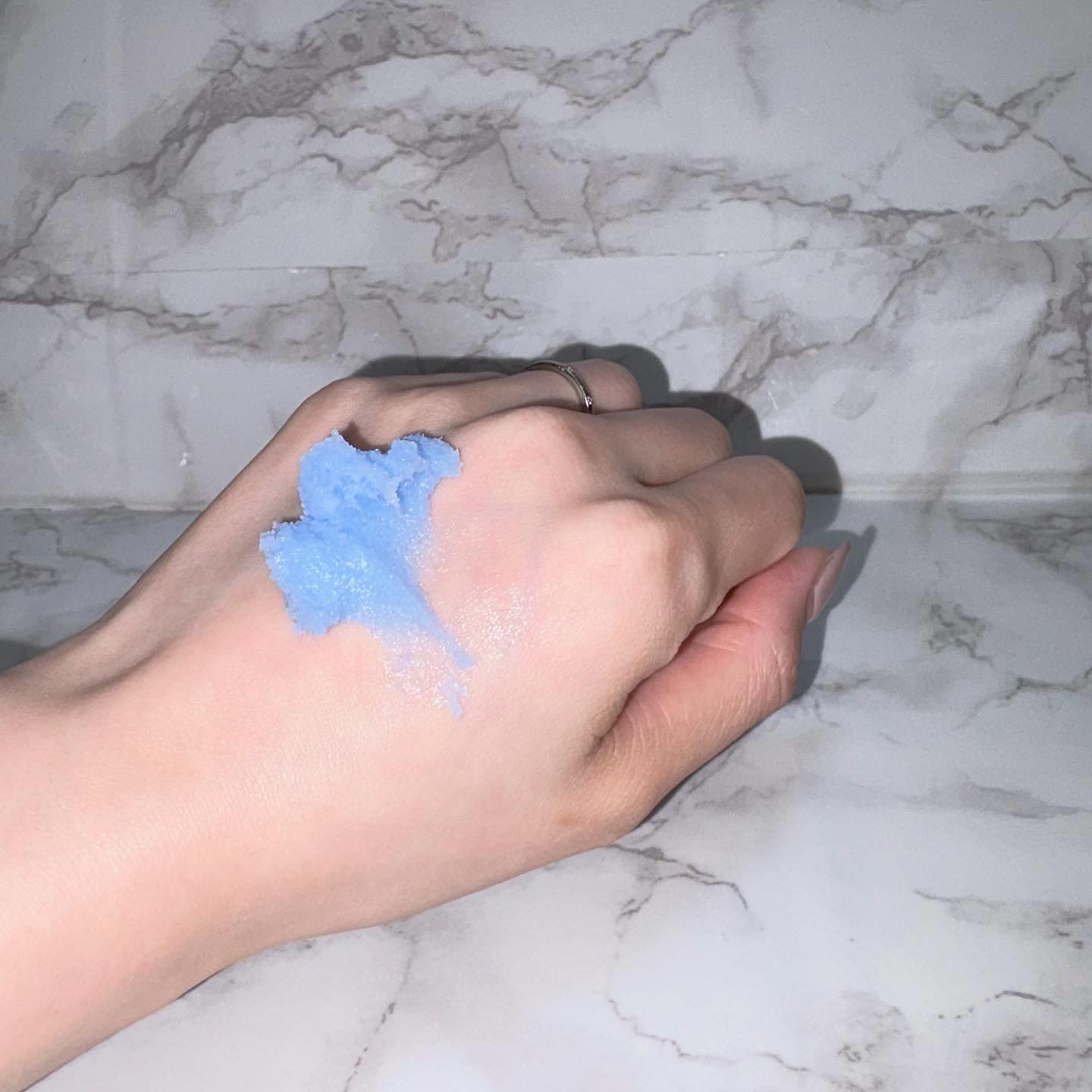 ボディスクラブ White Lily/ULRUB/ボディスクラブを使ったクチコミ（2枚目）