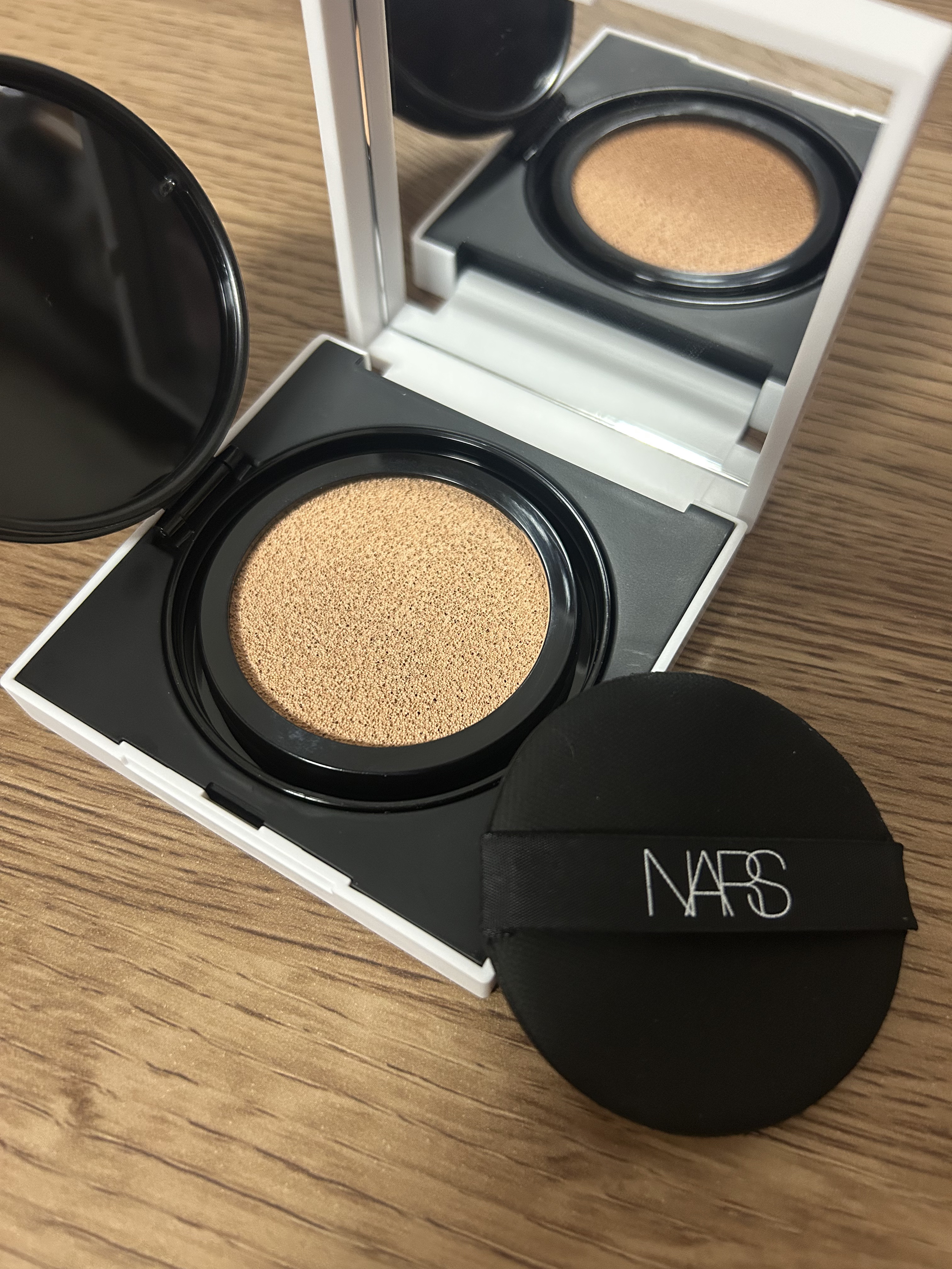 ナチュラルラディアント ロングウェア クッションファンデーション/NARS/クッションファンデーションを使ったクチコミ（2枚目）