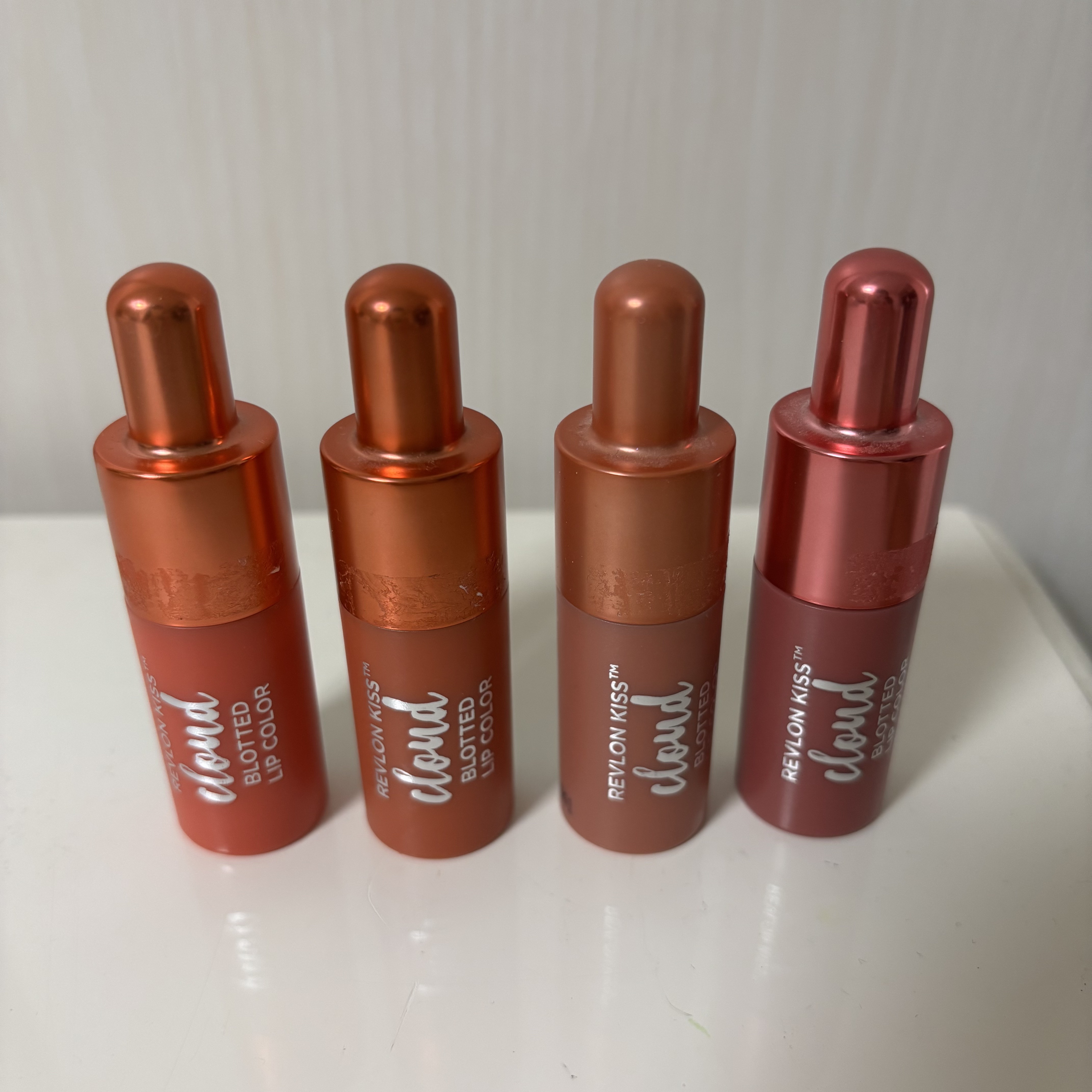 キス クラウド ブロッテッド リップ カラー 009 パウティ ピーチ（限定色）/REVLON/口紅を使ったクチコミ（1枚目）