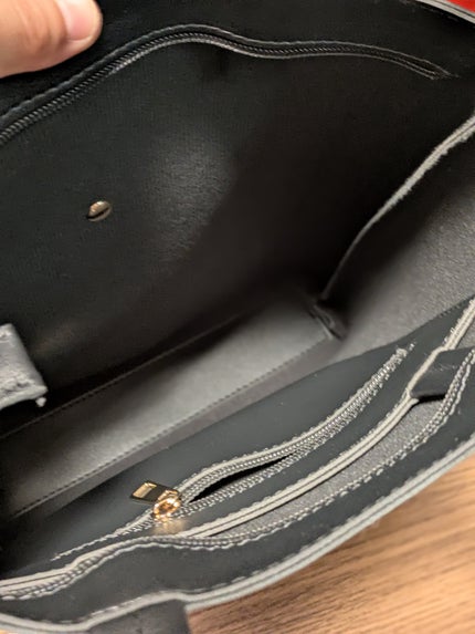 真紅 on LIPS 「LASTOSレザートートバッグをお試しさせて頂きました。こちら..」(4枚目)