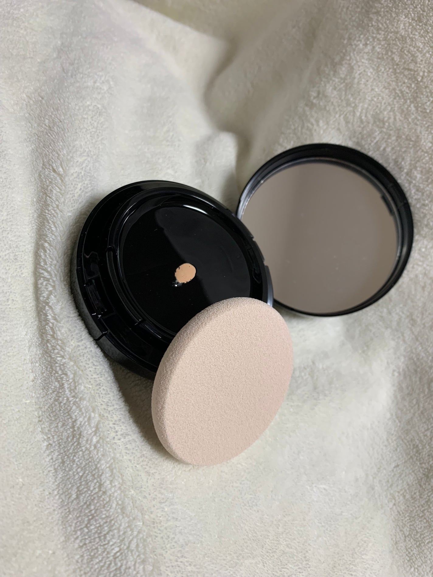 ミネラルリキッドリー ファンデーション SPF22 PA++/MiMC/リキッドファンデーションを使ったクチコミ(2枚目)