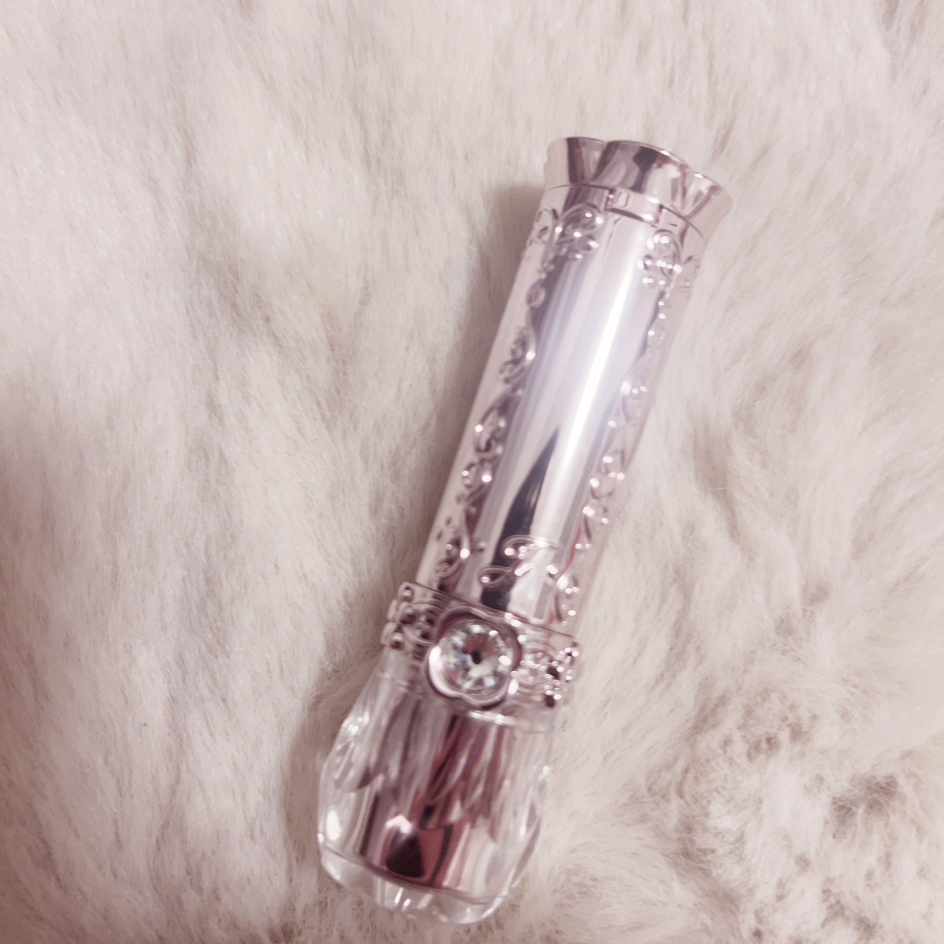 ジルスチュアート リップブロッサム バーム 05 amber tomato/JILL STUART/口紅を使ったクチコミ（3枚目）