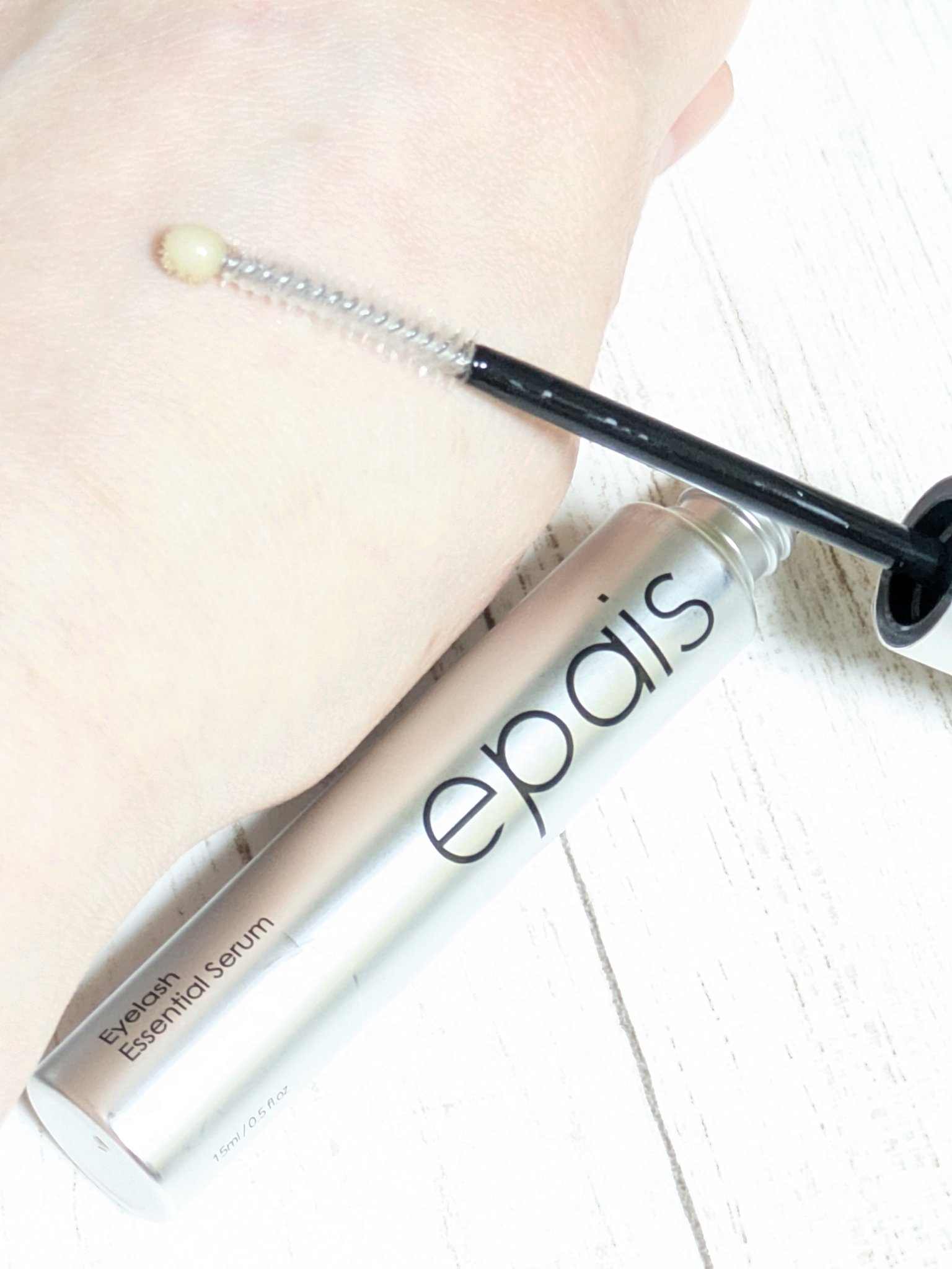 アイラッシュエッセンシャルセラム/epais/まつげ美容液を使ったクチコミ（2枚目）