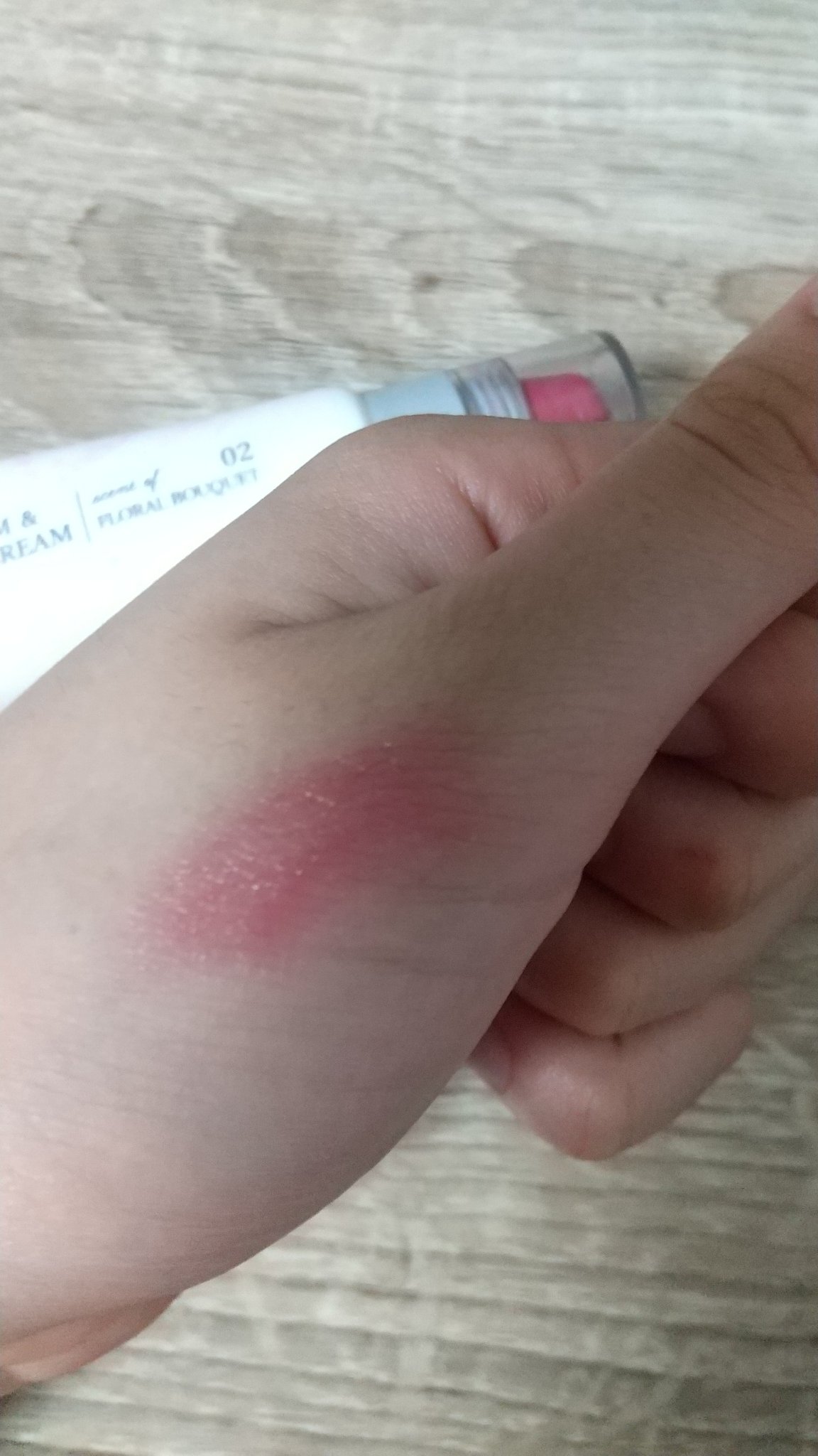 リップアンドハンドクリーム/GENE TOKYO/リップクリームを使ったクチコミ（2枚目）