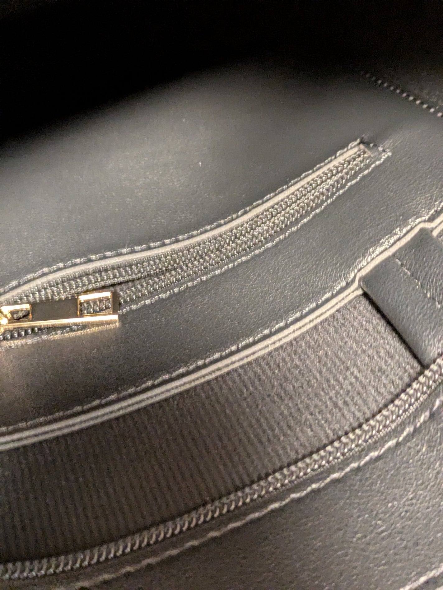 真紅 on LIPS 「LASTOSレザートートバッグをお試しさせて頂きました。こちら..」(5枚目)