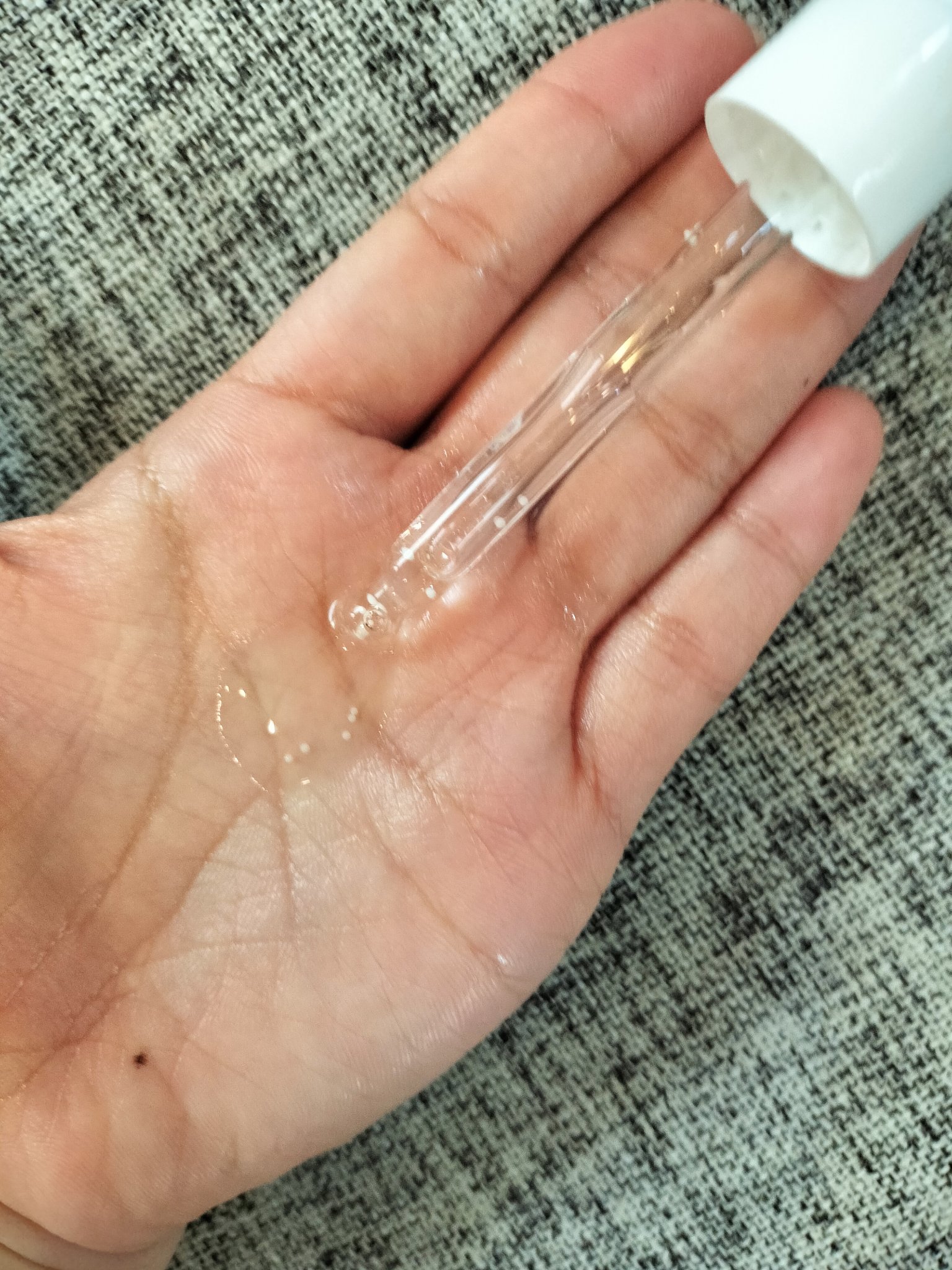 ナイアシンジンクビーズセラム/Frankly/美容液を使ったクチコミ（2枚目）