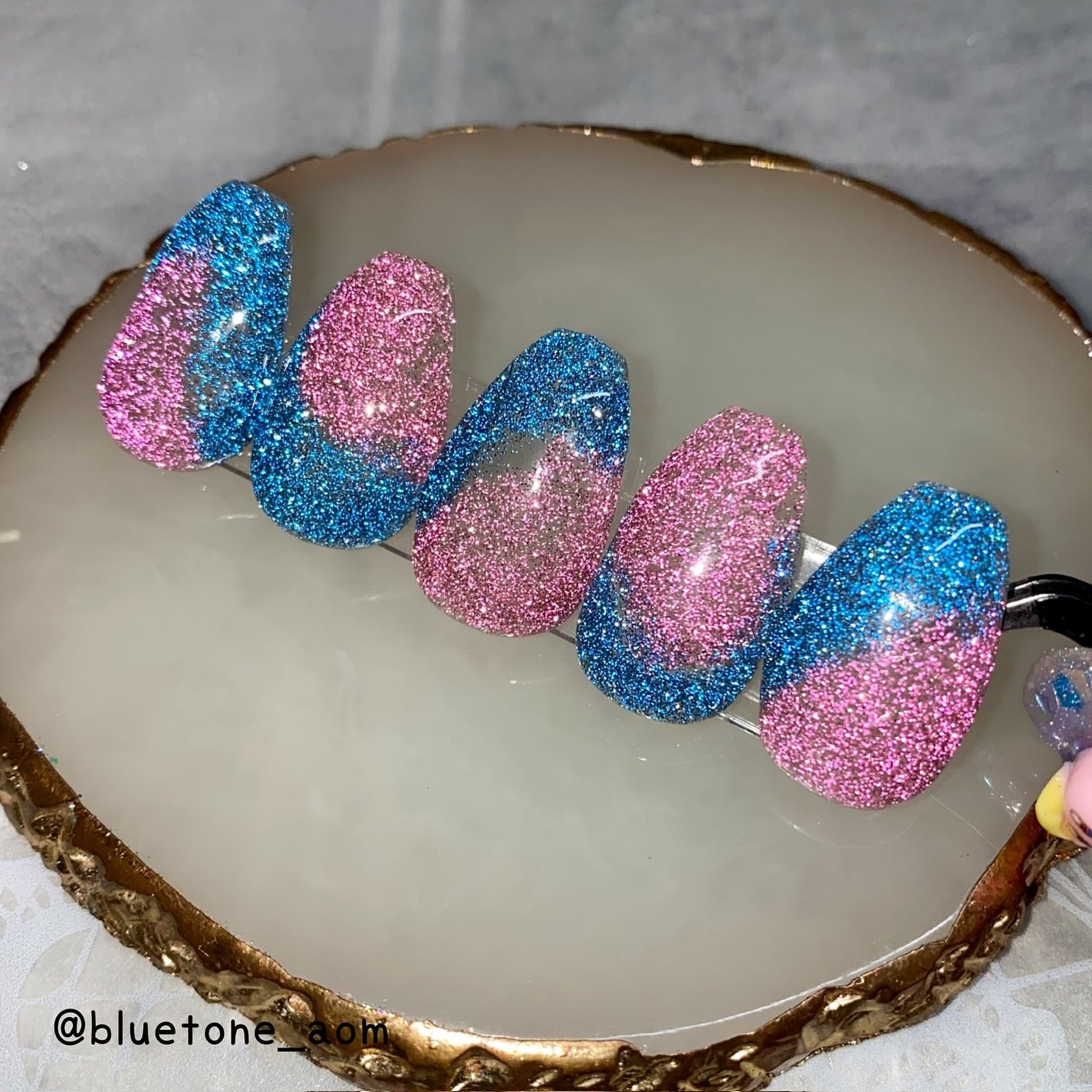 ⋆͛🦖⋆͛aomi on LIPS 「なんか…とりあえずフラッシュグリッターを2色使いたかったんや…..」(6枚目)