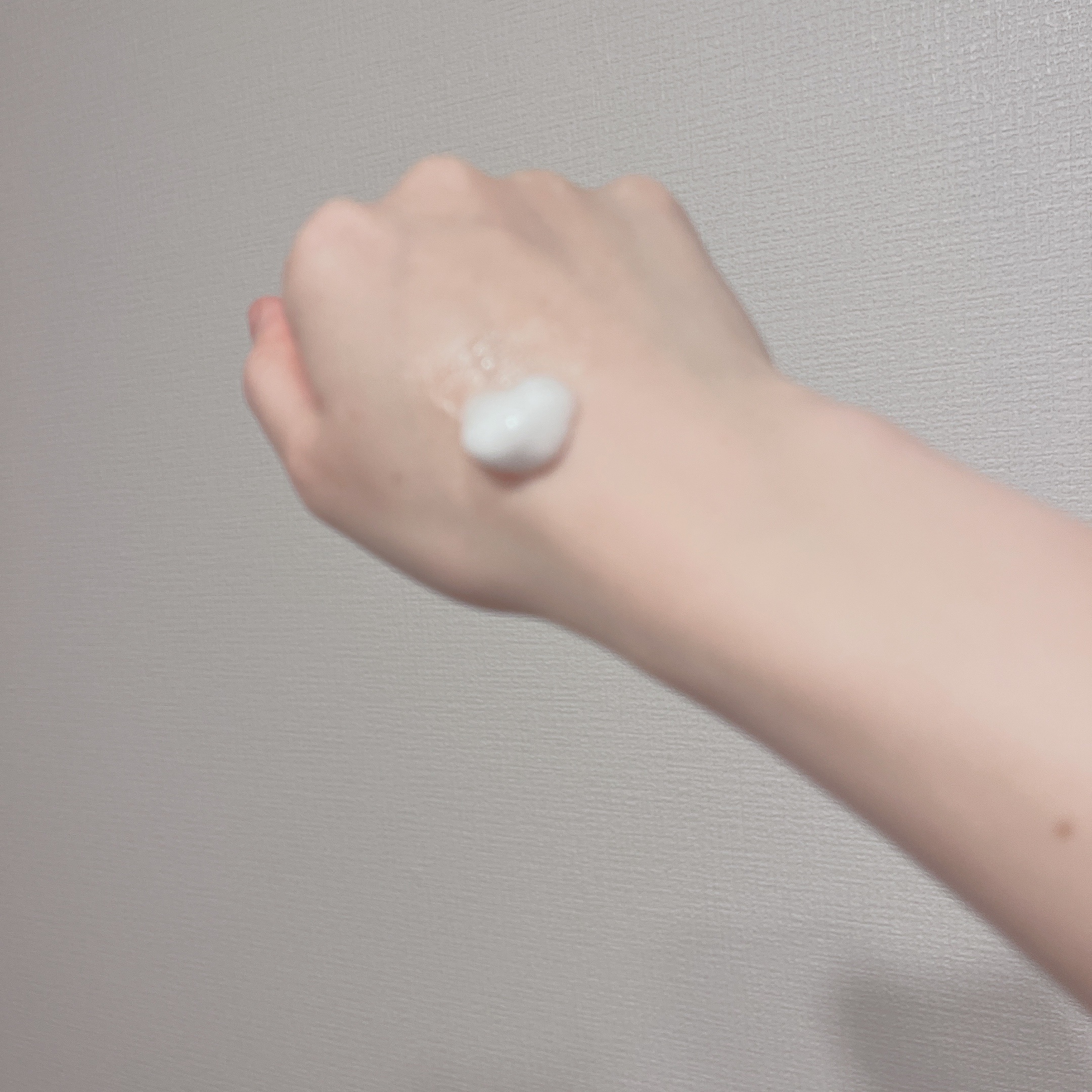 ソフィーナ iP 水光ピーリング泡セラム<ふきとり美容液>/SOFINA iP/美容液を使ったクチコミ（3枚目）