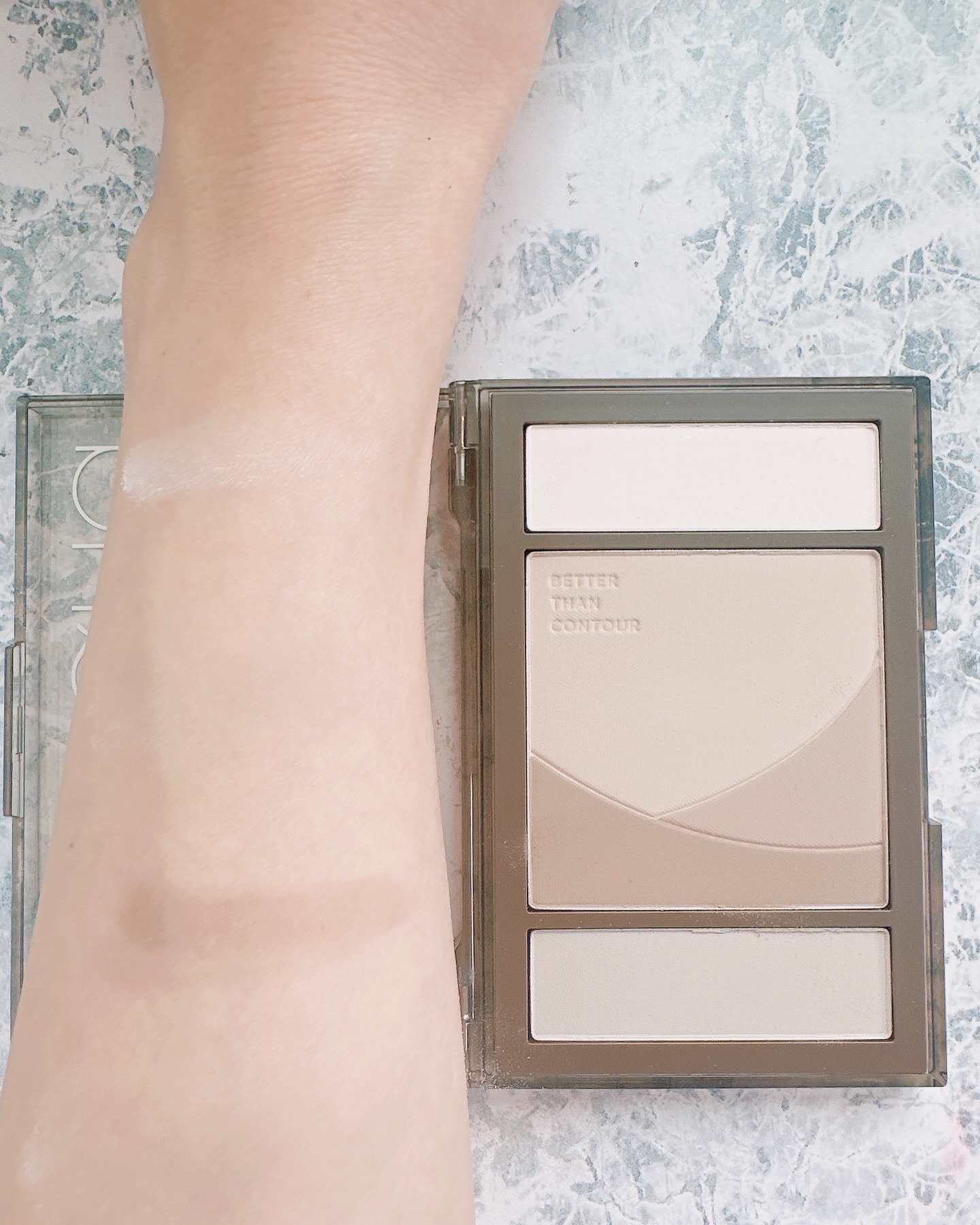 ベターザンコントゥア/rom&nd/シェーディングを使ったクチコミ（2枚目）