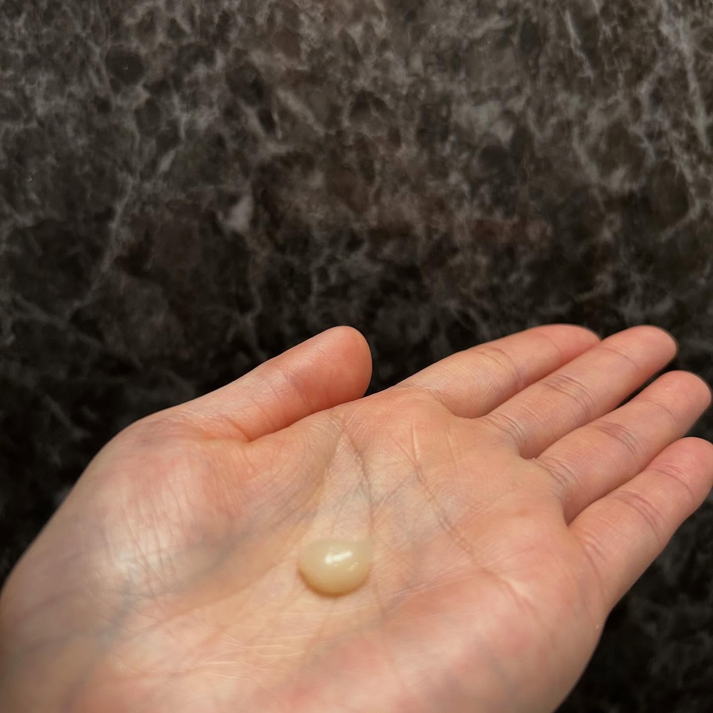 コアエッセンスヘアパック/ROOTONIX/洗い流すヘアトリートメントを使ったクチコミ（2枚目）