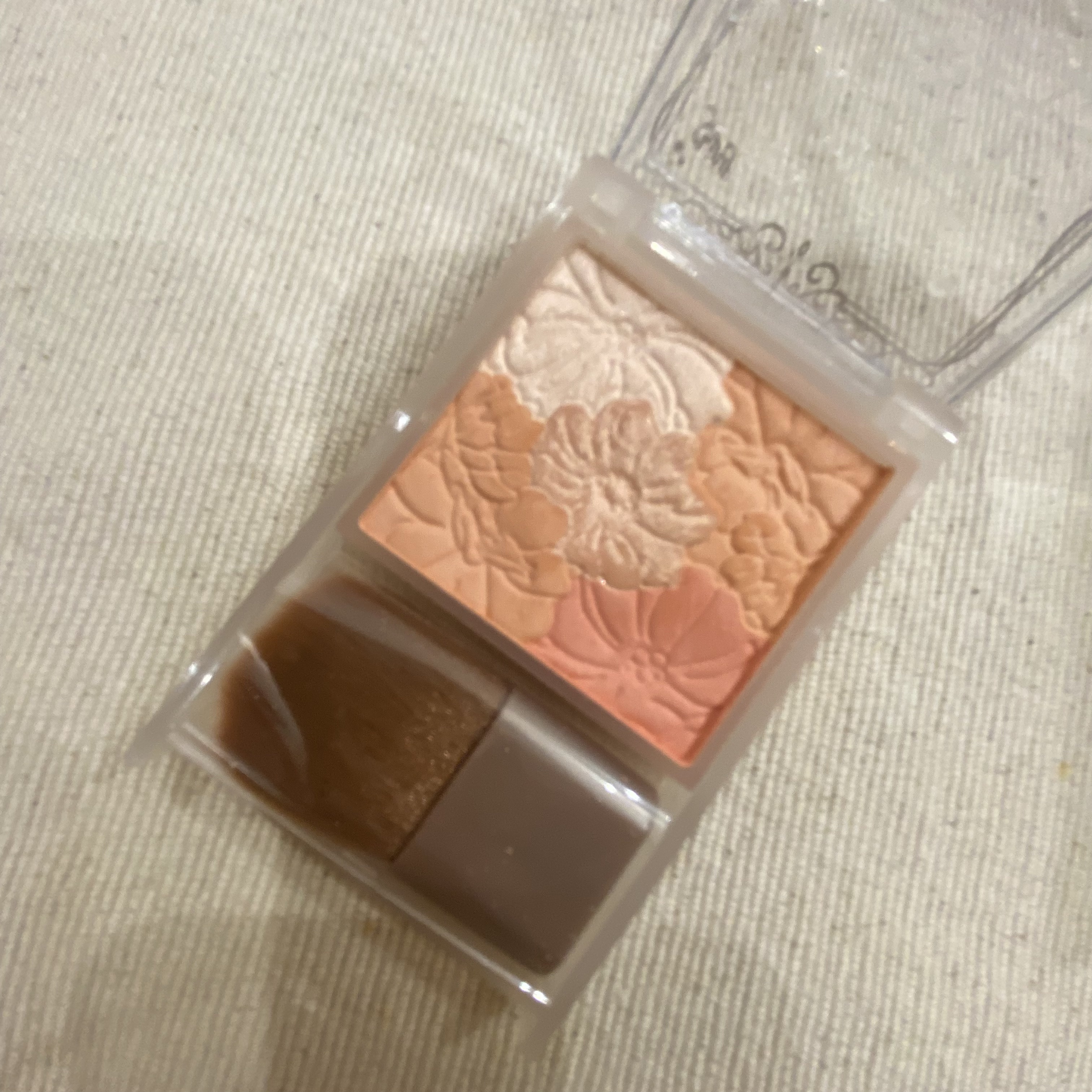 グロウフルールチークス（ブレンドタイプ）/キャンメイク/パウダーチークを使ったクチコミ（2枚目）