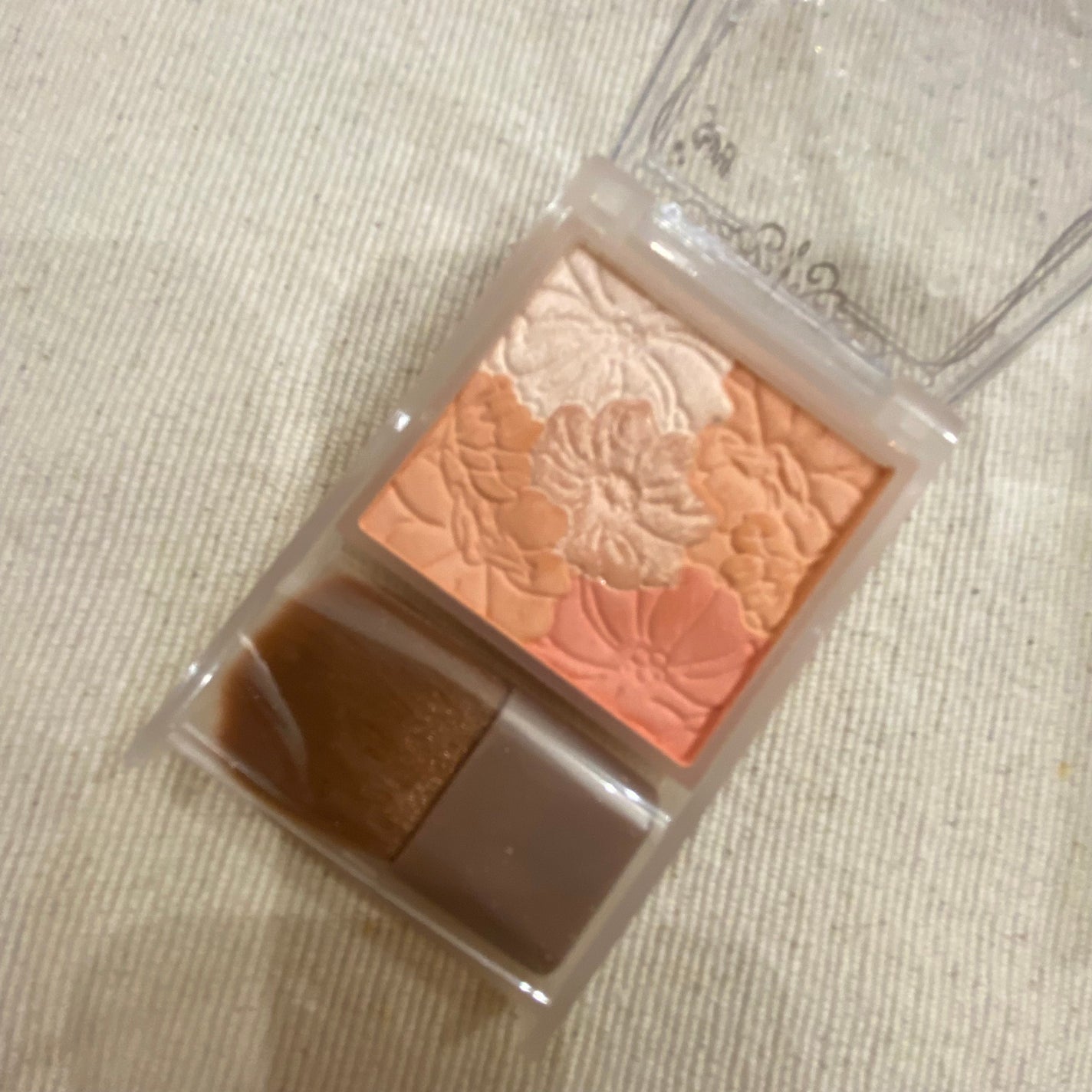 グロウフルールチークス(ブレンドタイプ)/キャンメイク/パウダーチークを使ったクチコミ(2枚目)