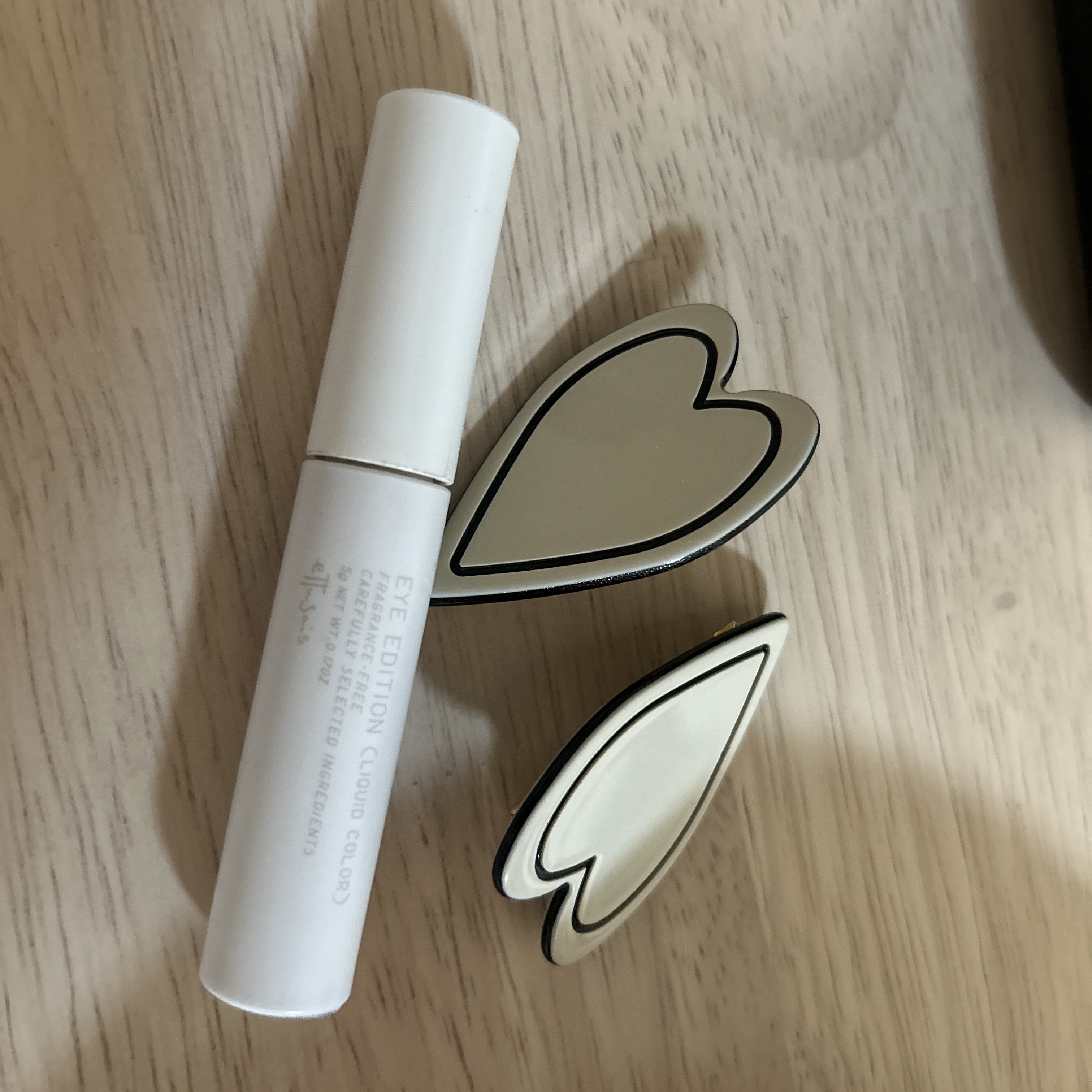 エテュセ アイエディション(リキッドカラー) 04 ダズリングシャワー/ettusais/リキッドアイシャドウを使ったクチコミ（2枚目）