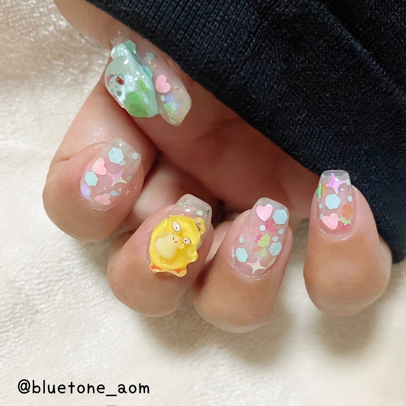 ⋆͛🦖⋆͛aomi on LIPS 「いつぞやのマイネイルさん!ホログラムネイルお気に入り☺️ポップ..」(6枚目)