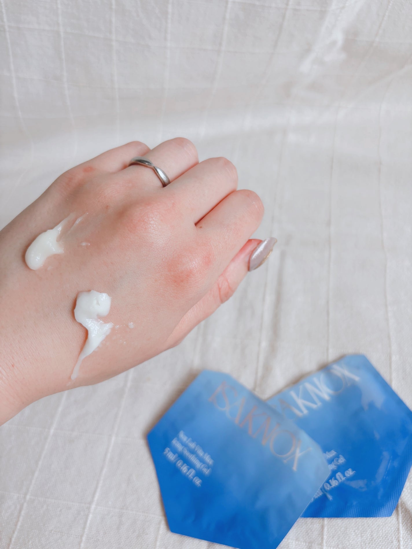 NOX LAB ビタマックス アイシング スージングジェル/ISAKNOX(イザノックス)/フェイスクリームを使ったクチコミ(4枚目)