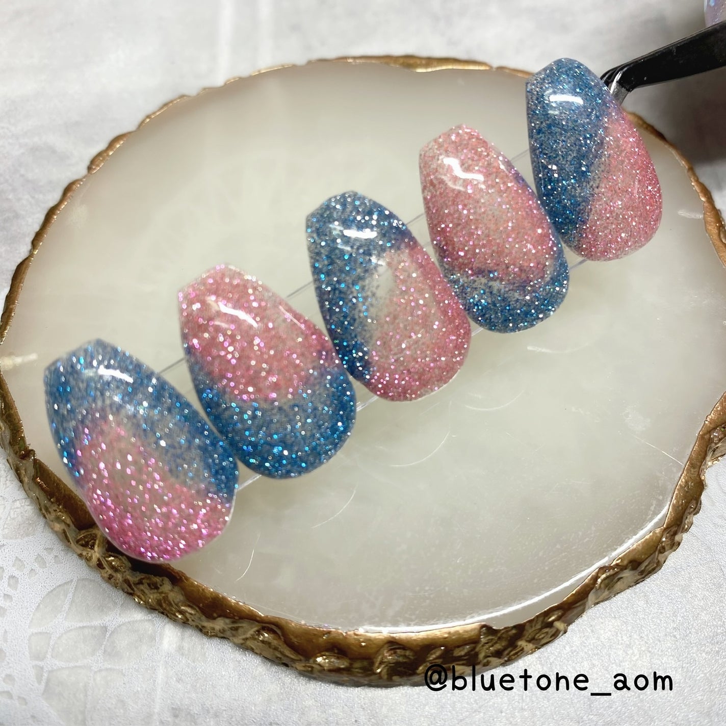 ⋆͛🦖⋆͛aomi on LIPS 「なんか…とりあえずフラッシュグリッターを2色使いたかったんや…..」(7枚目)