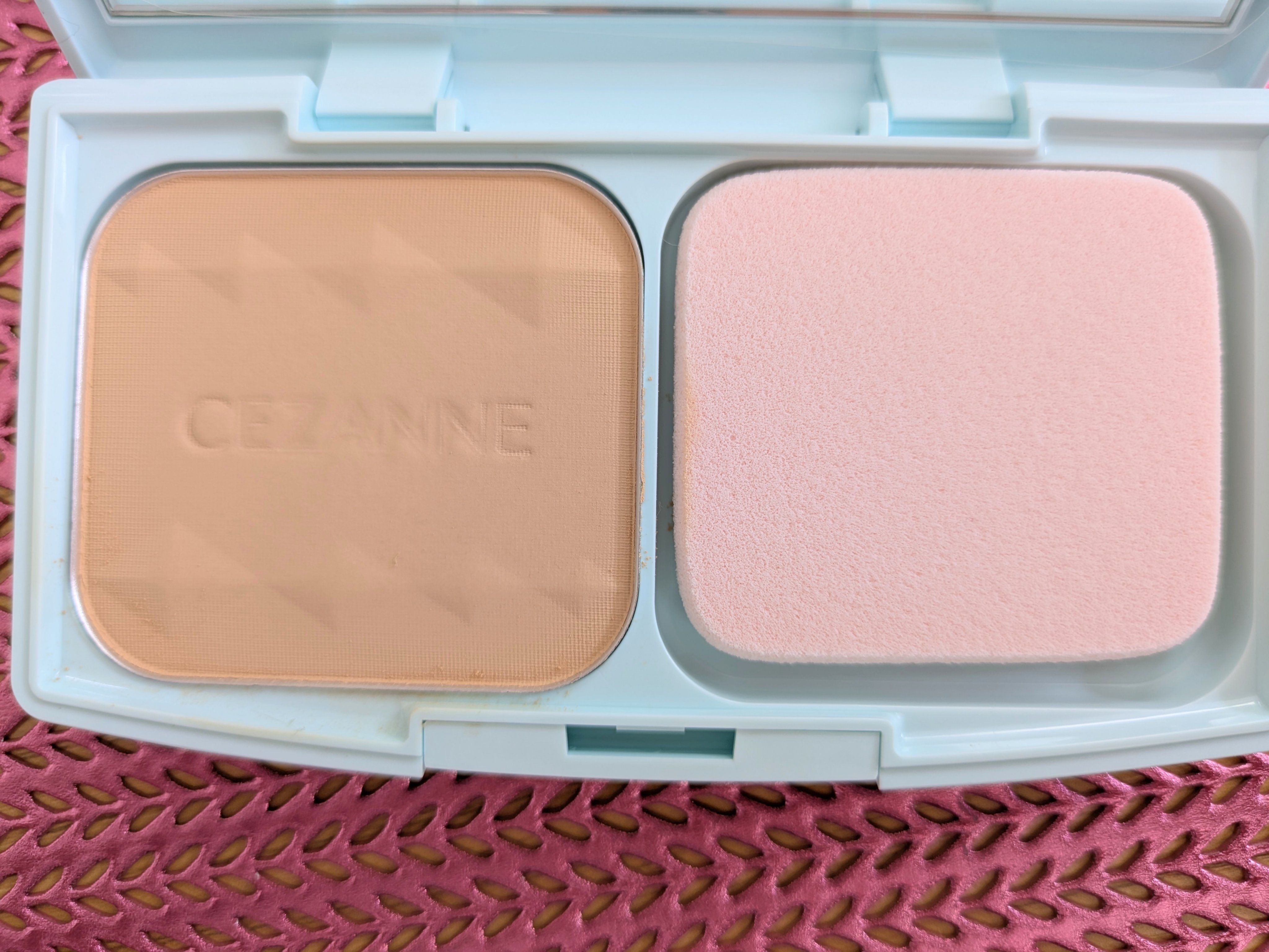 UVファンデーション EXプラス EX2 ライトオークル/CEZANNE/パウダーファンデーションを使ったクチコミ（2枚目）