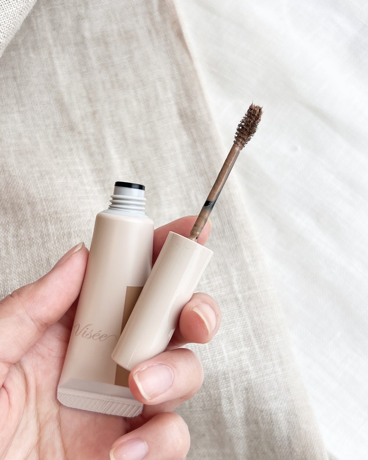 フラッフデザイン アイブロウカラー/Visée/眉マスカラを使ったクチコミ(1枚目)