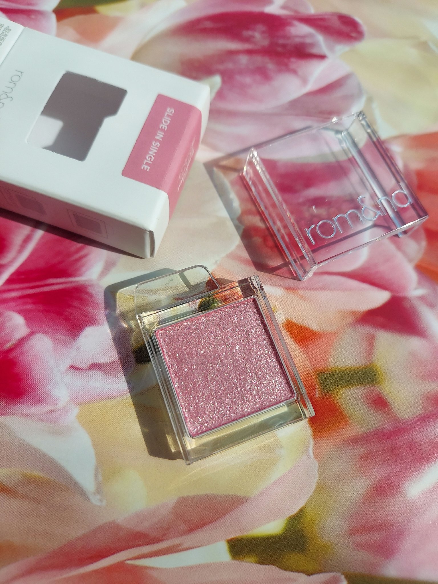 スライドインシングル G03 バニーチャット/rom&nd/単色アイシャドウを使ったクチコミ（1枚目）