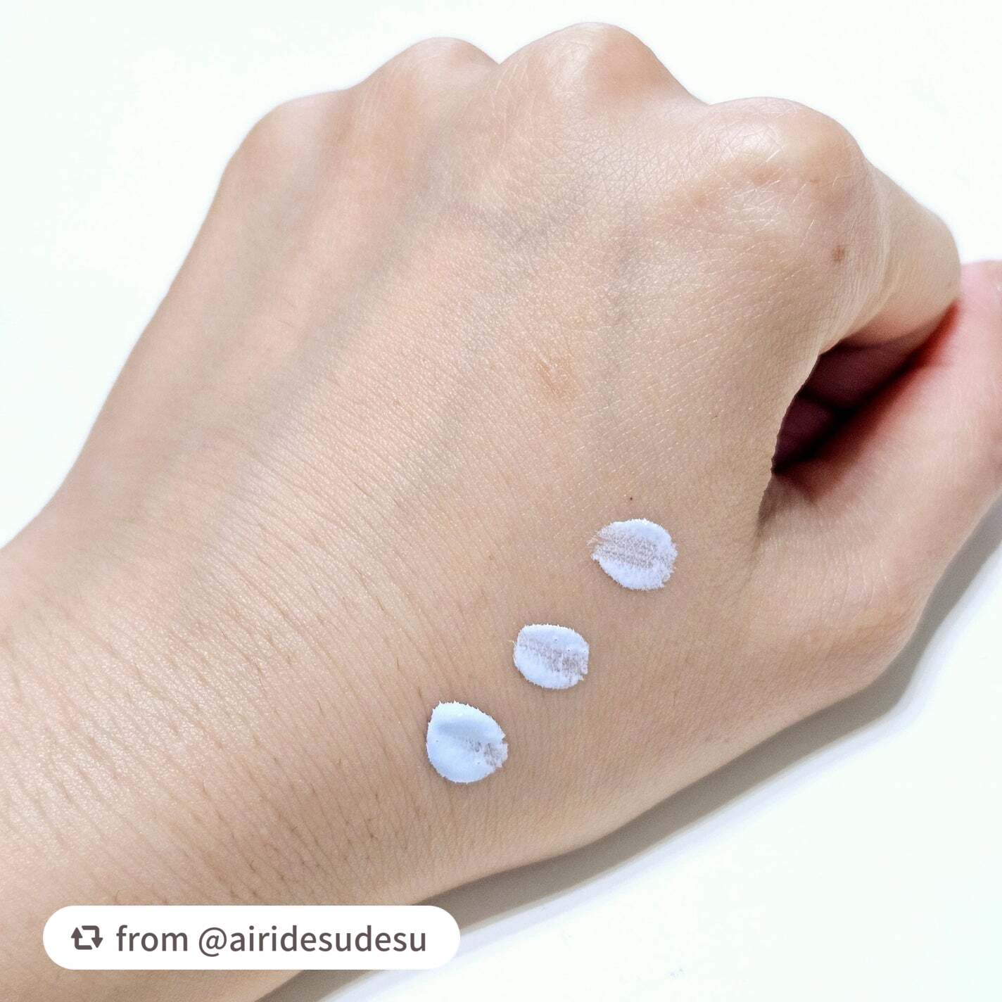 プリズム・リーブル・スキンケアリング・コレクター/GIVENCHY/化粧下地を使ったクチコミ(4枚目)