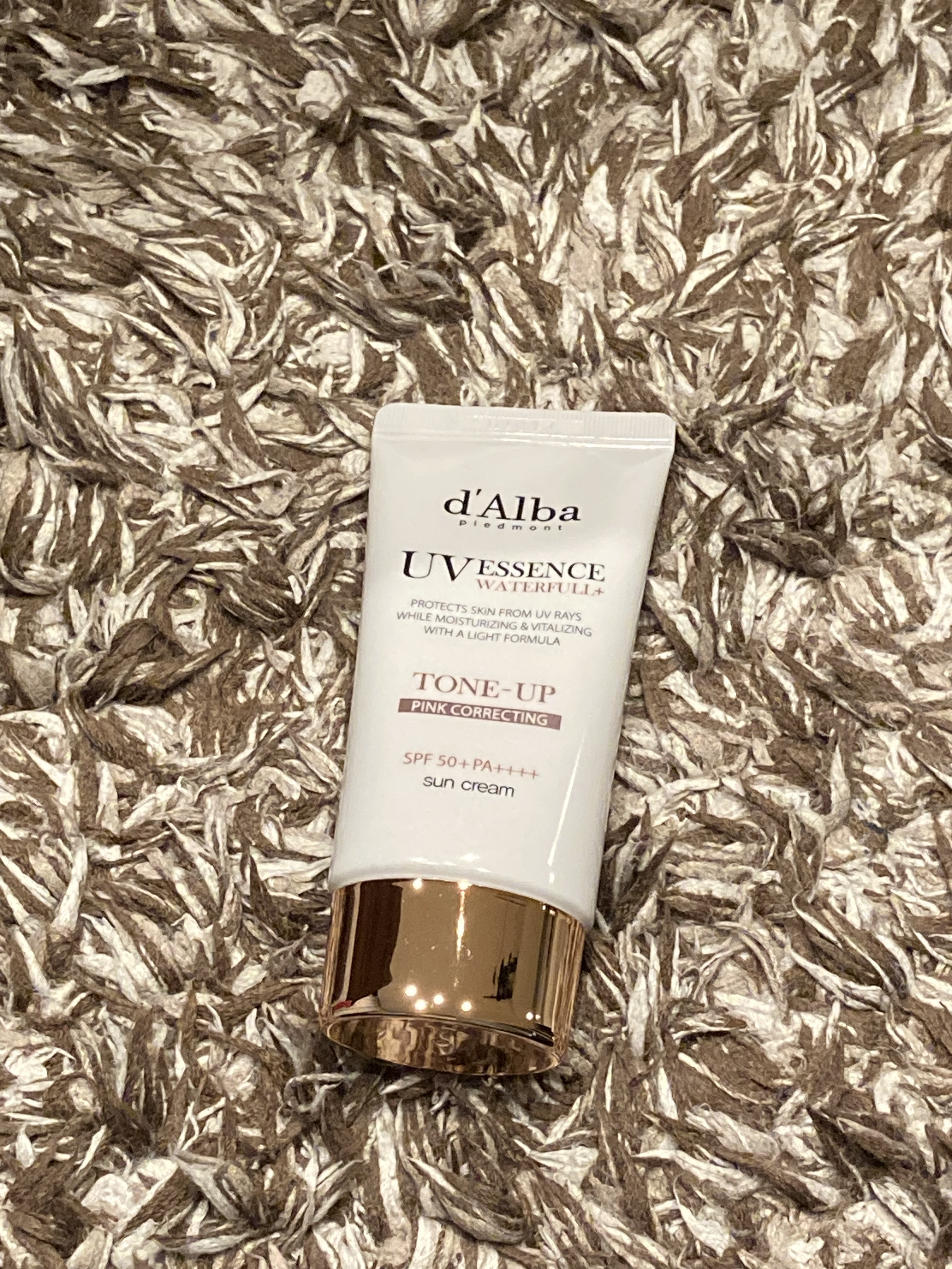 ウォータフルトーンアップサンクリーム/ダルバ/日焼け止めクリームを使ったクチコミ（2枚目）