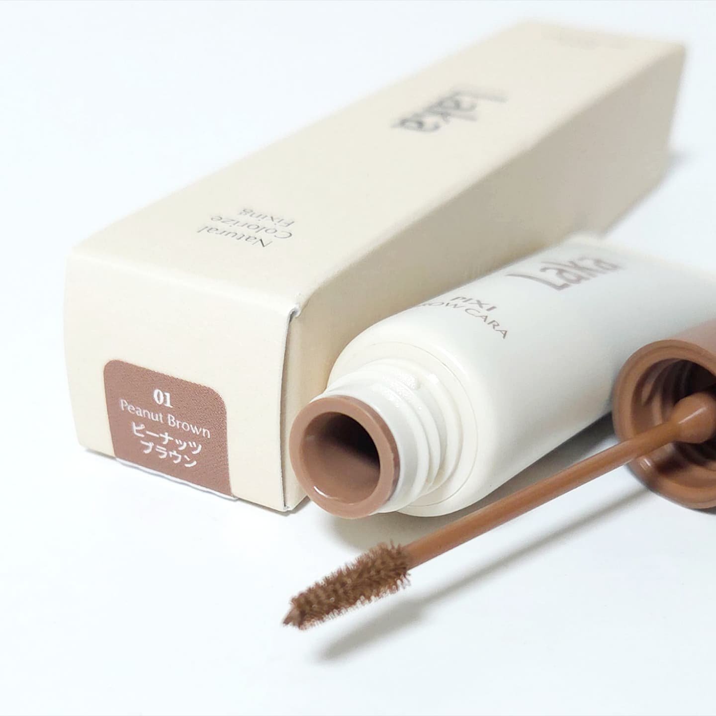 ラカ ピクシーブロウカラ/Laka/眉マスカラを使ったクチコミ（2枚目）