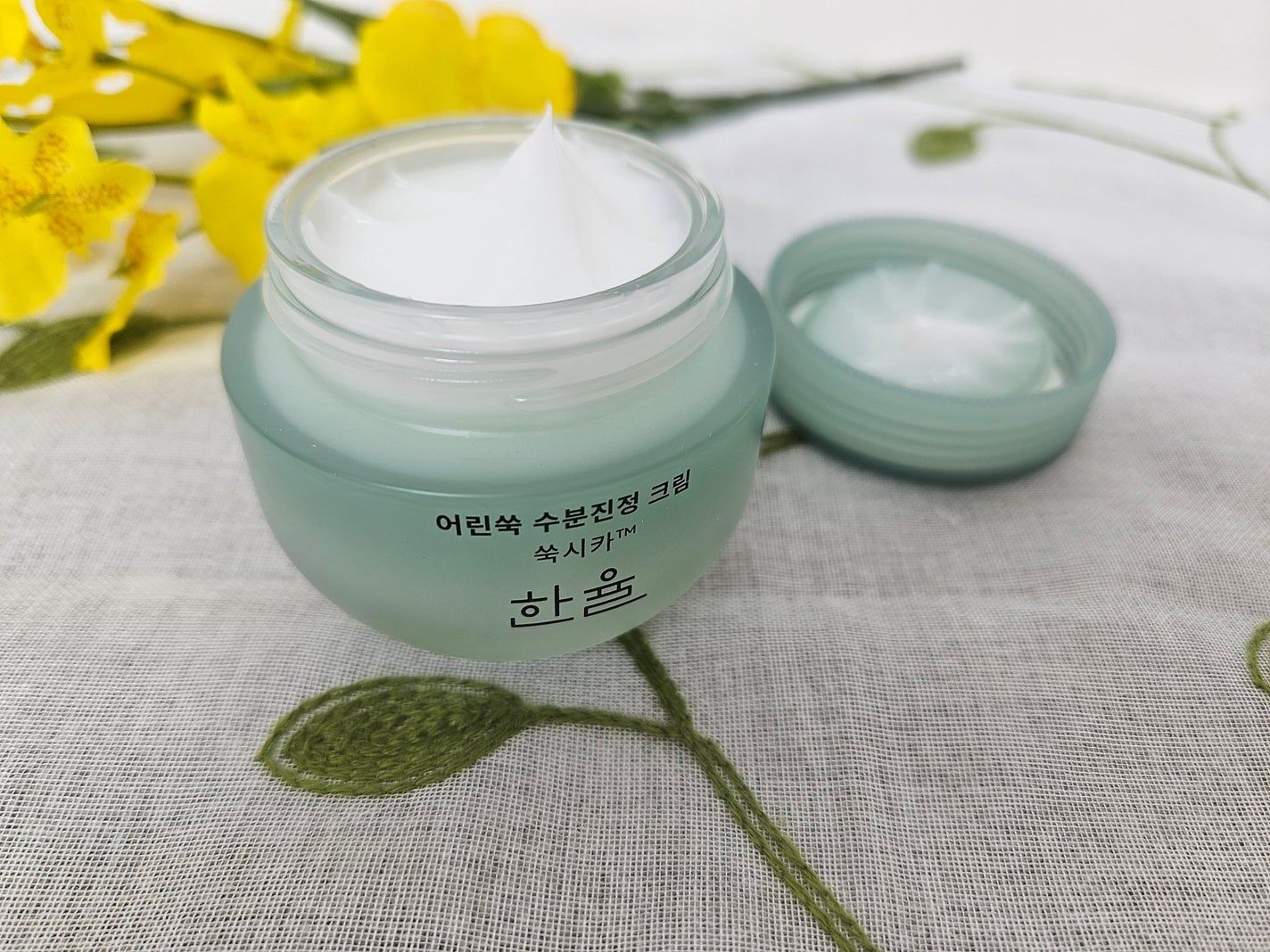 ピュアアルテミシア カーミングウォータークリーム/HANYUL(ハンユル)/フェイスクリームを使ったクチコミ(2枚目)