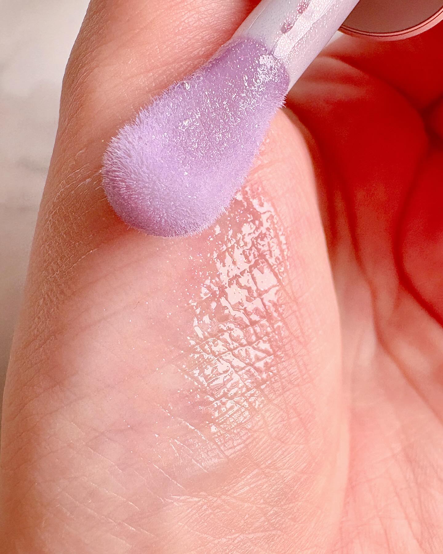 YSL ラブシャイン オイル グロス #1 サンダー スティラー/YVES SAINT LAURENT BEAUTE/リップグロスを使ったクチコミ（2枚目）