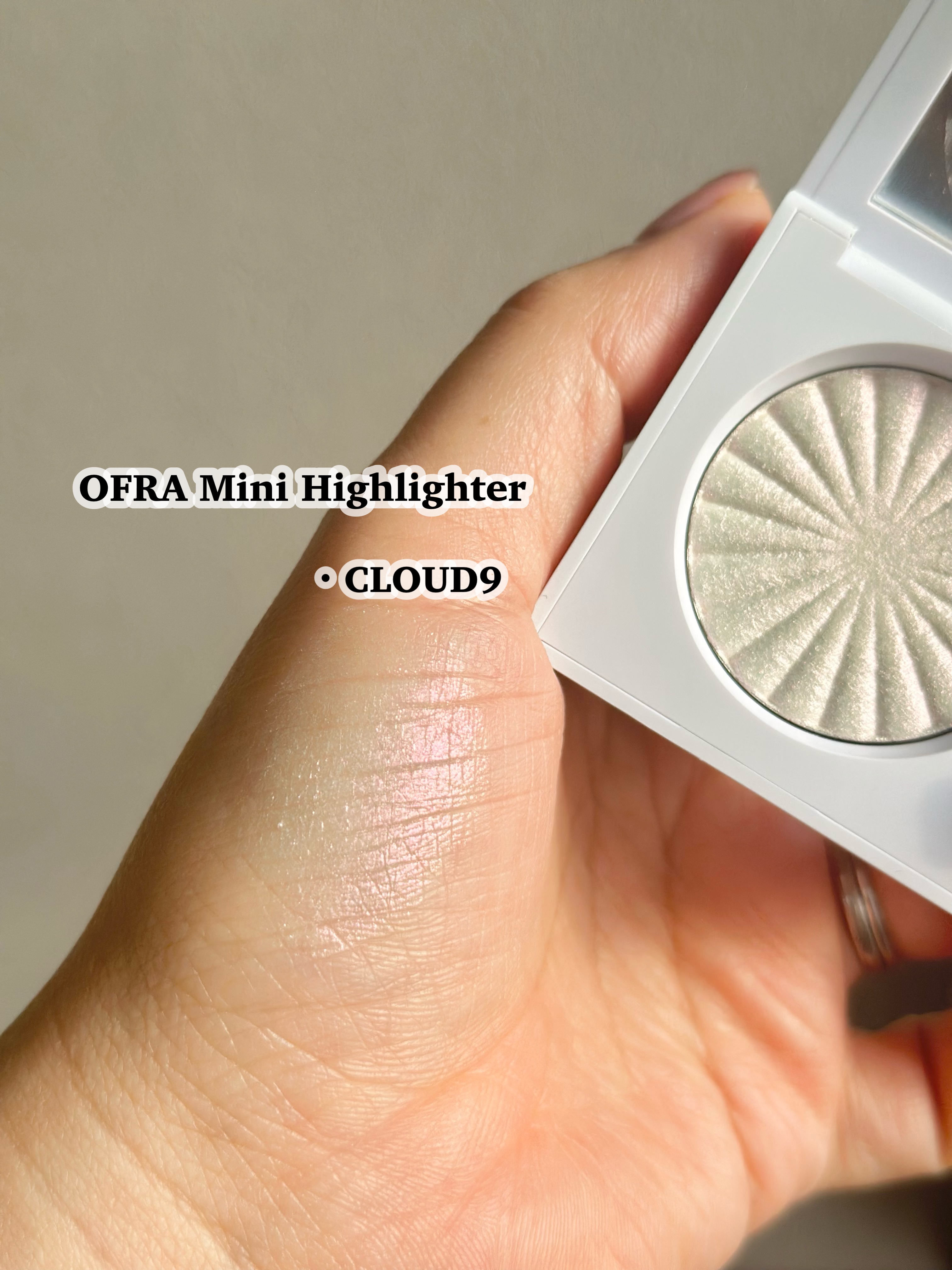OFRA mini Highlighter/Ofra Cosmetics/パウダーハイライトを使ったクチコミ（2枚目）