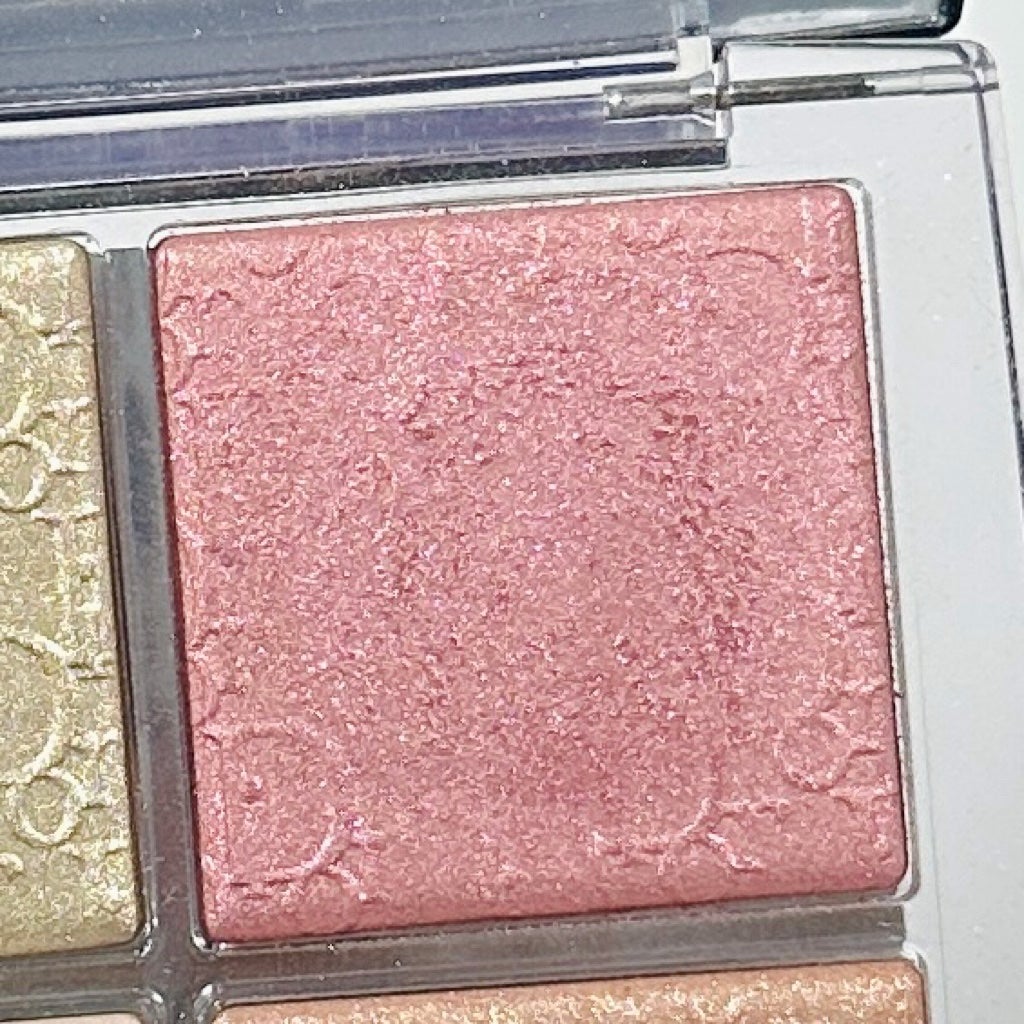 ディオール バックステージ フェイス グロウ パレット/Dior/ハイライトを使ったクチコミ(2枚目)