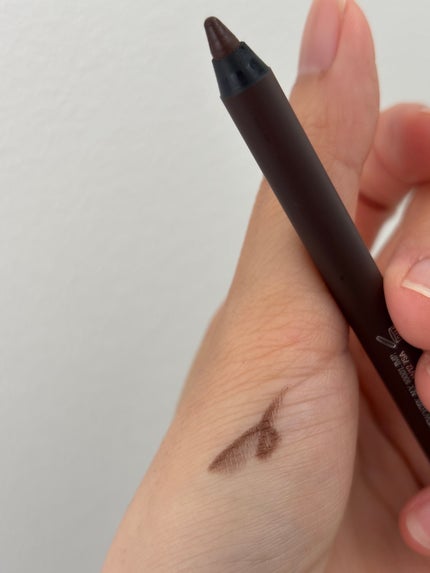 ラインズ デュラブル グライディング アイペンシル/PRADA BEAUTY/ペンシルアイライナーを使ったクチコミ(4枚目)