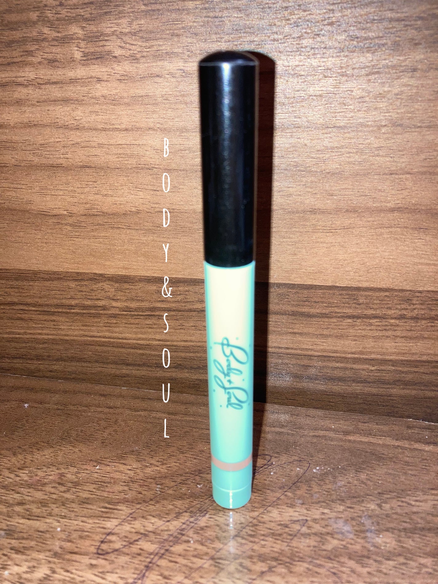 シャドーライナースティック/Body&Soul COSMETICS/スティックアイシャドウを使ったクチコミ(1枚目)