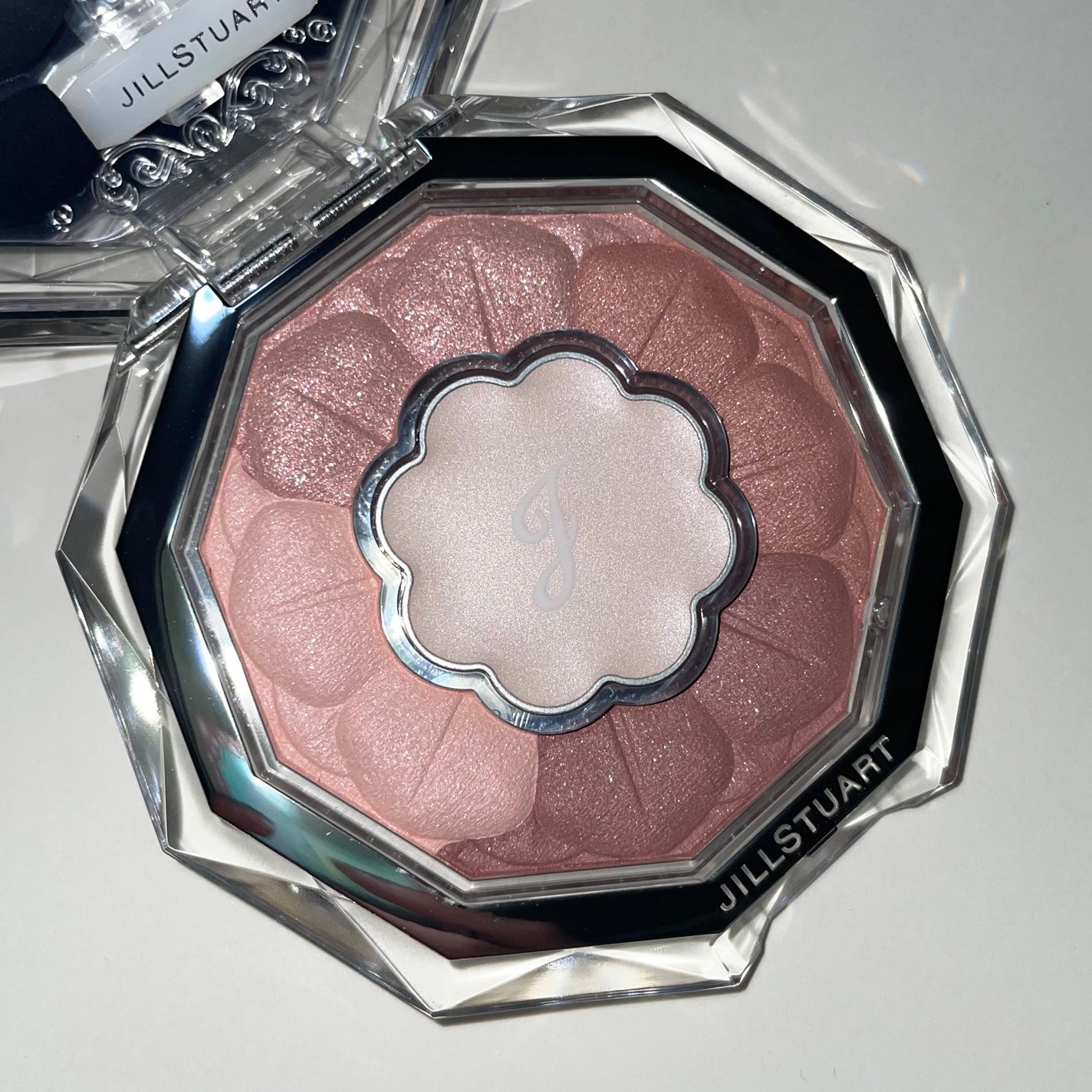 ジルスチュアート ブルームクチュール アイズ/JILL STUART/アイシャドウパレットを使ったクチコミ(3枚目)