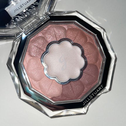 ジルスチュアート ブルームクチュール アイズ/JILL STUART/アイシャドウパレットを使ったクチコミ(3枚目)