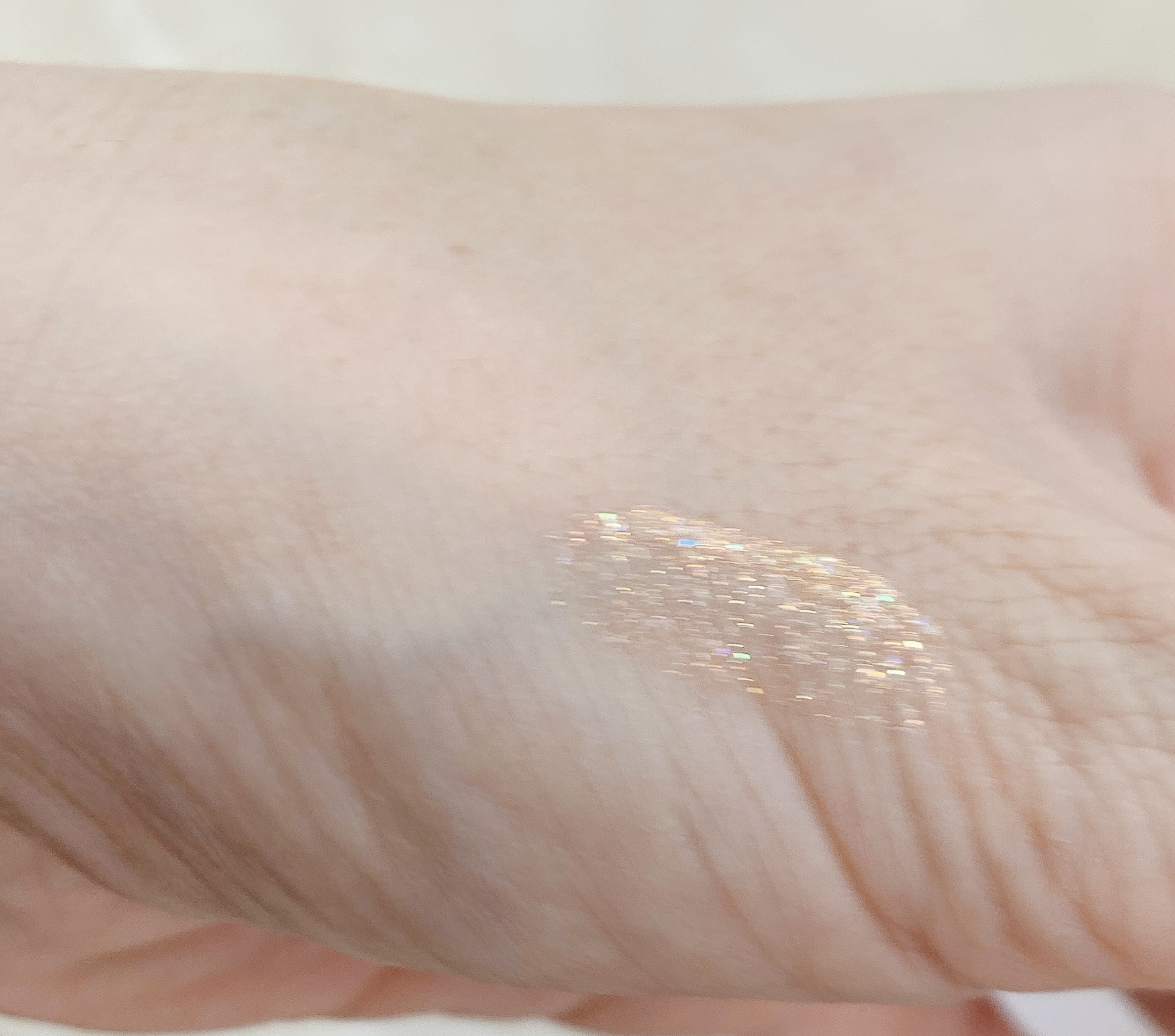 グリッターアイシャドウ 02 SUN BEAM/Dear.A/グリッターを使ったクチコミ（2枚目）