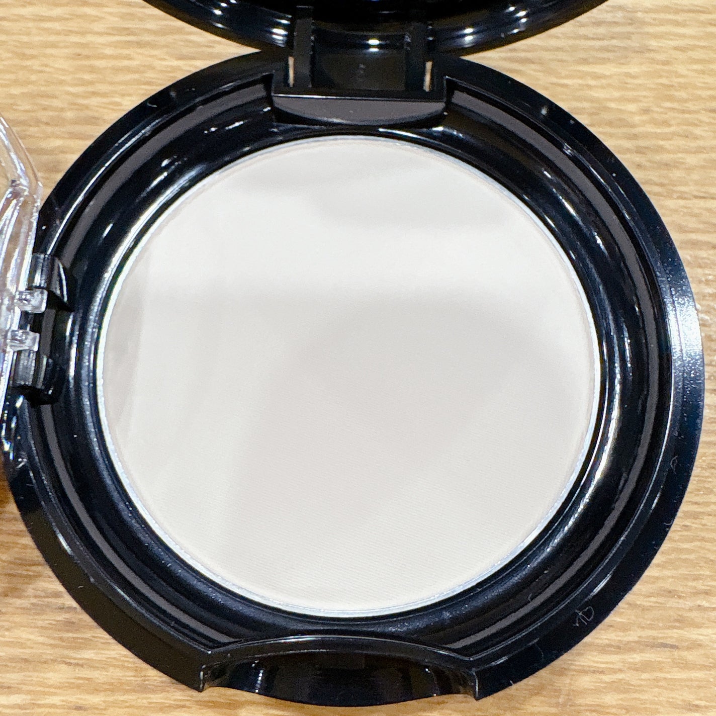 ブラーパウダーパクト/ABOUT TONE/プレストパウダーを使ったクチコミ(4枚目)